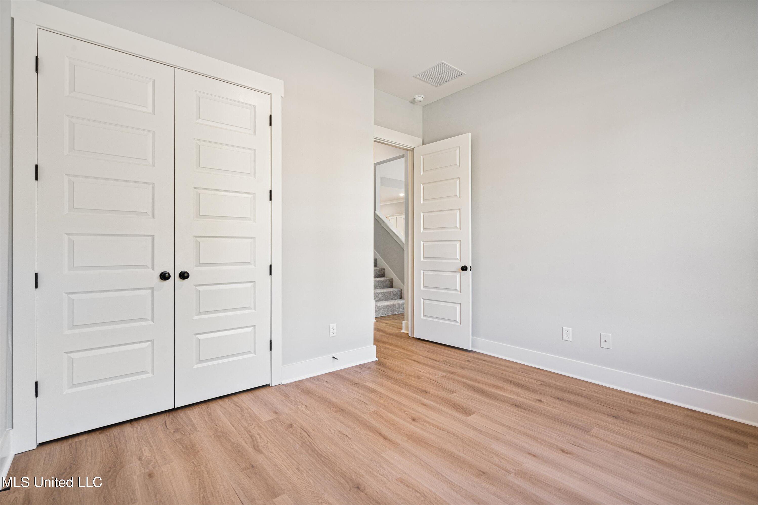 3847 Swan Cove