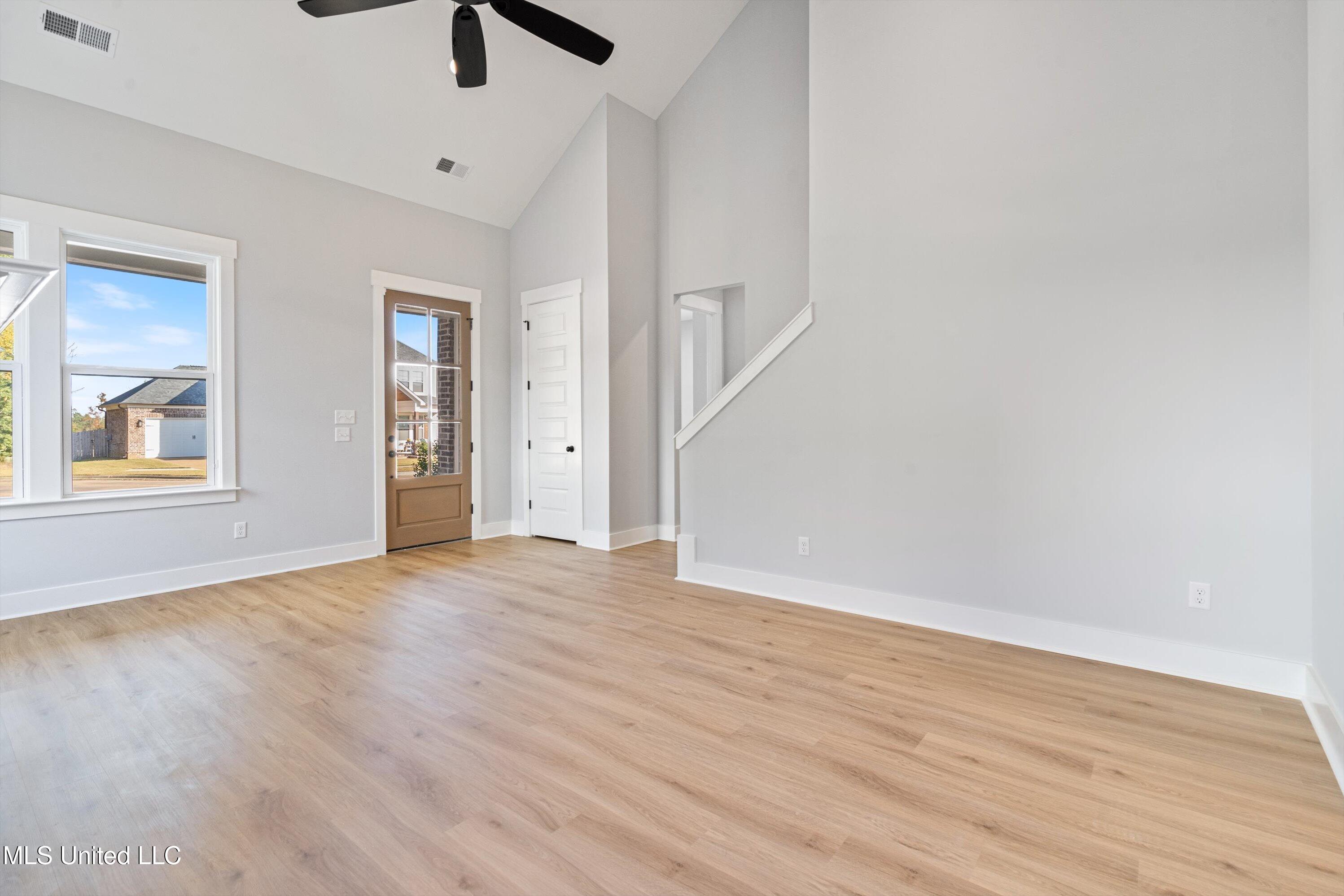 3847 Swan Cove