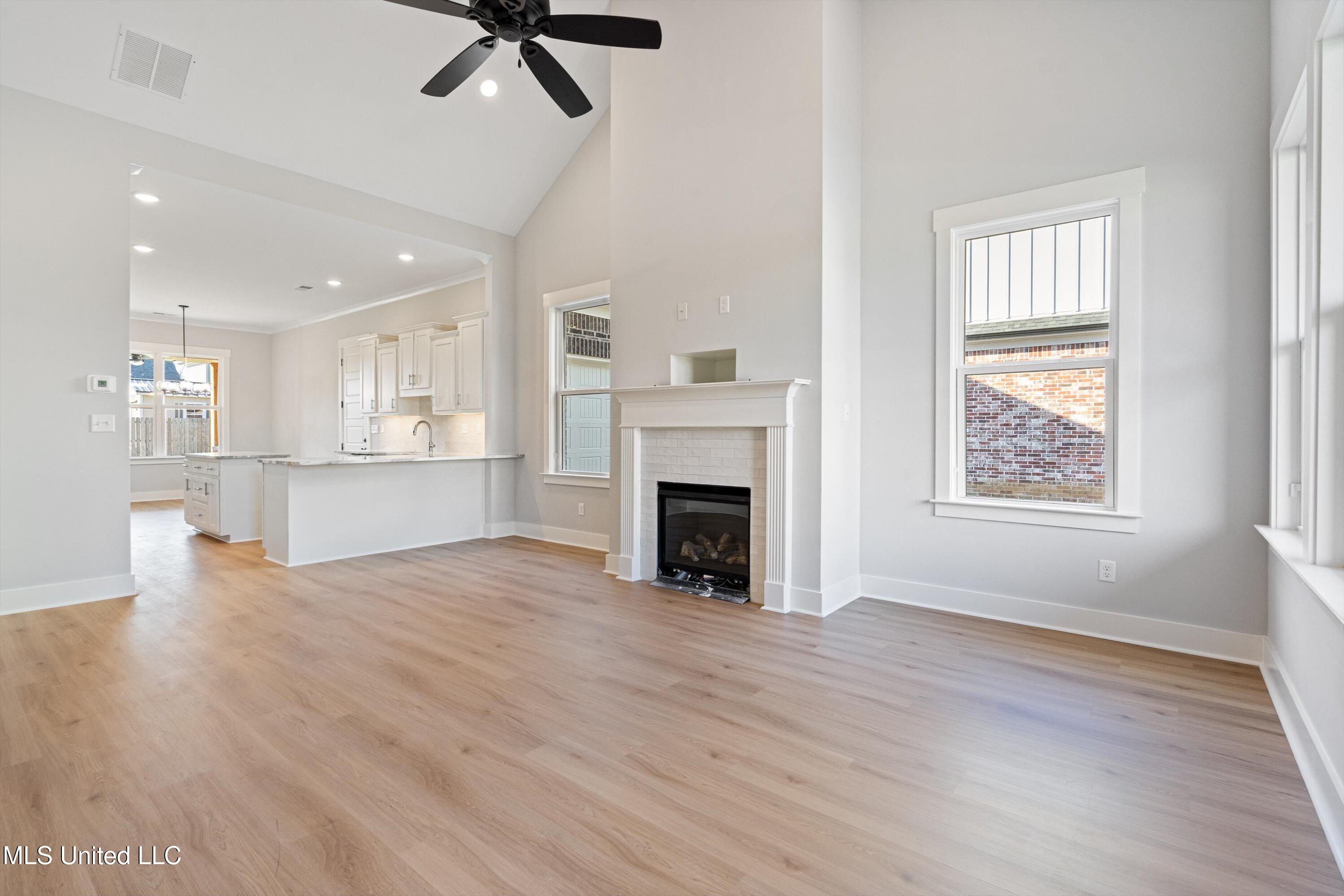 3847 Swan Cove
