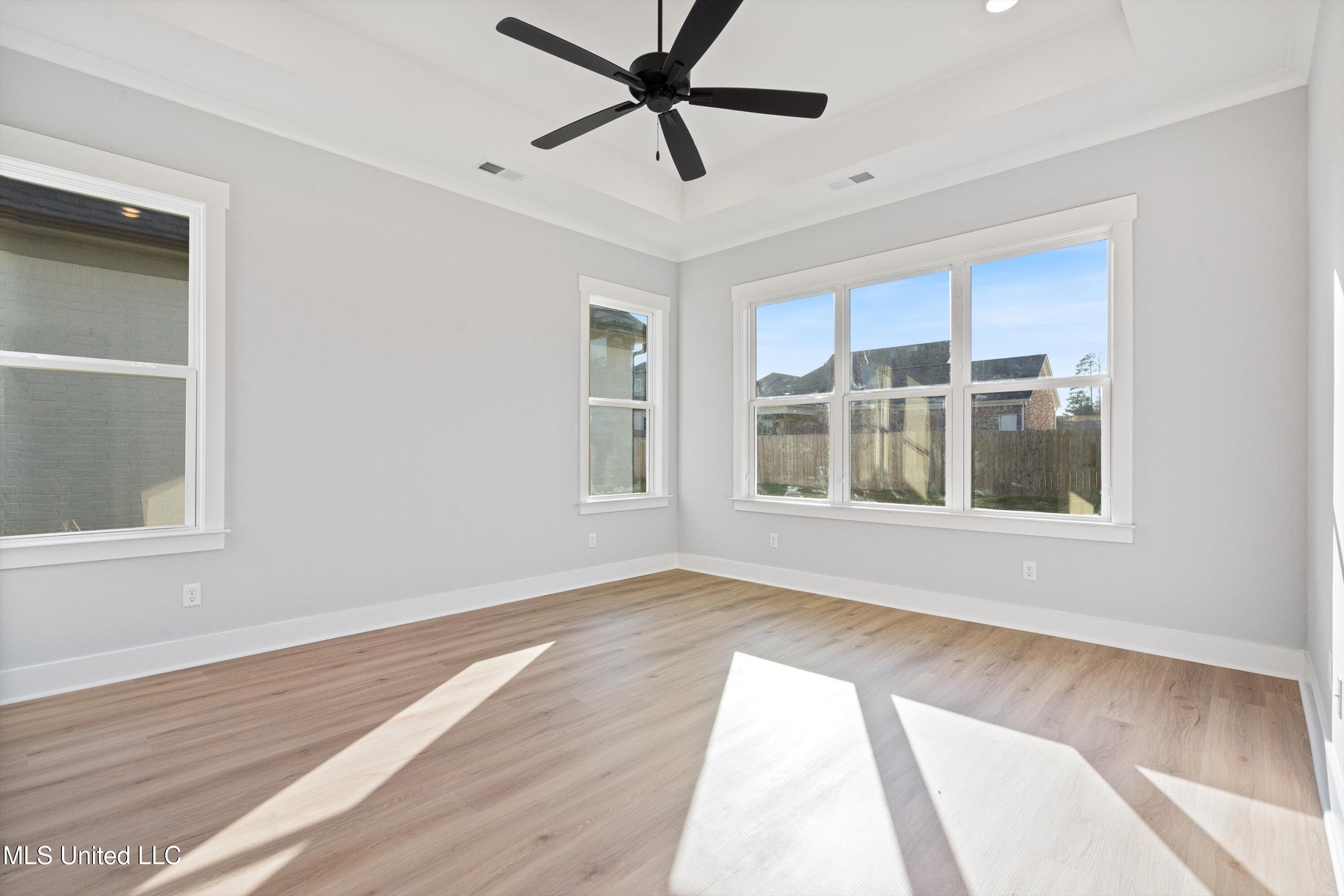 3847 Swan Cove