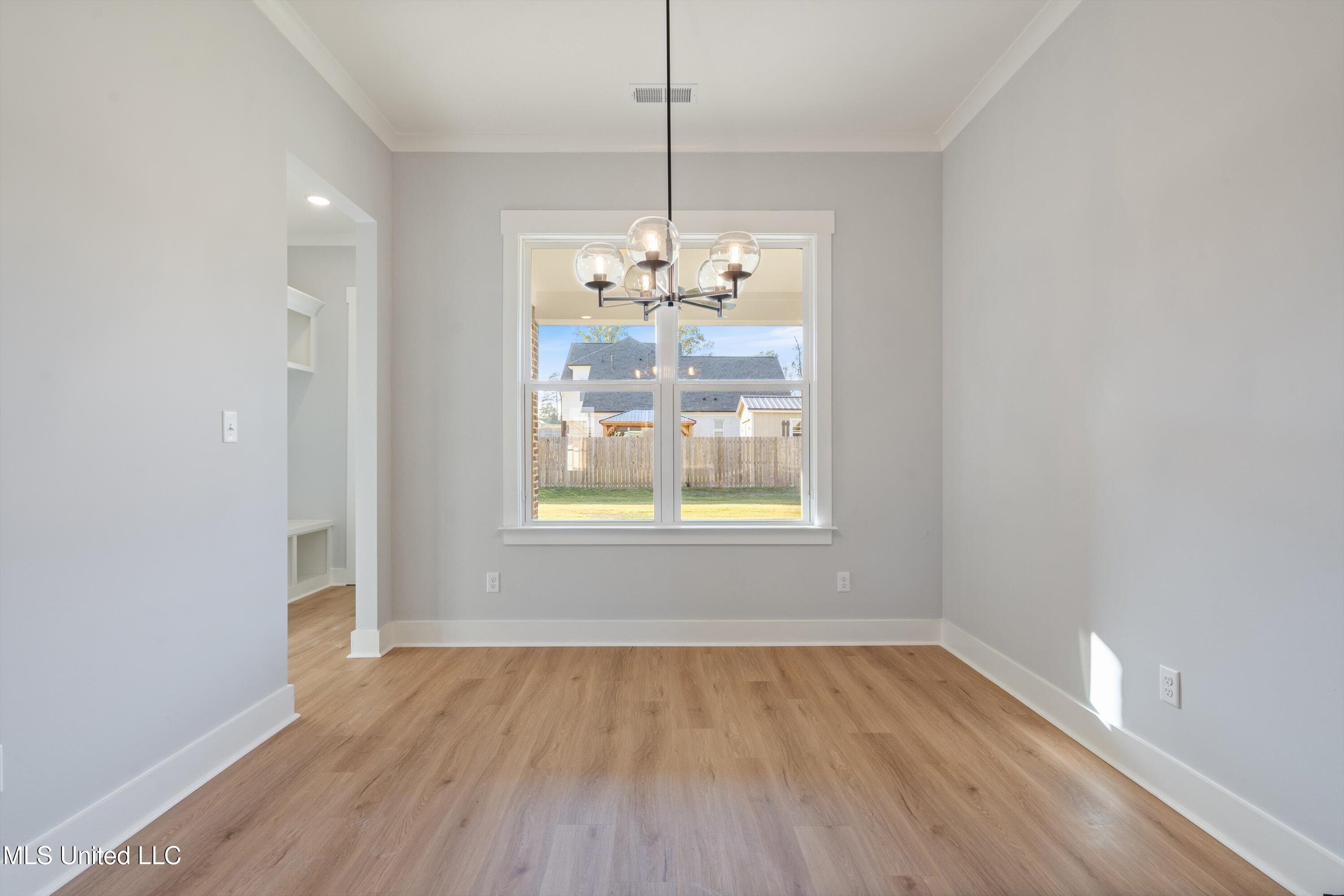 3847 Swan Cove