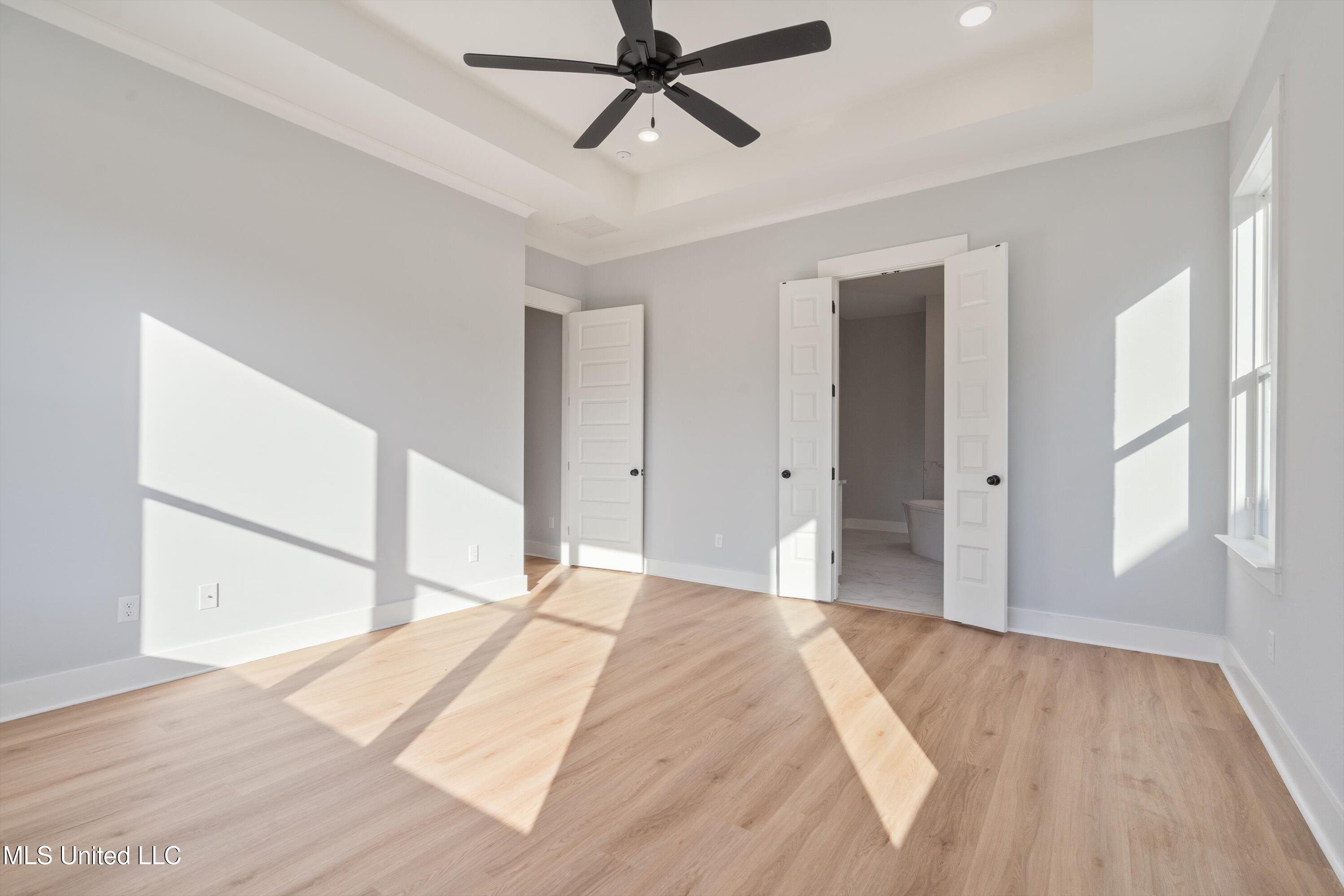 3847 Swan Cove