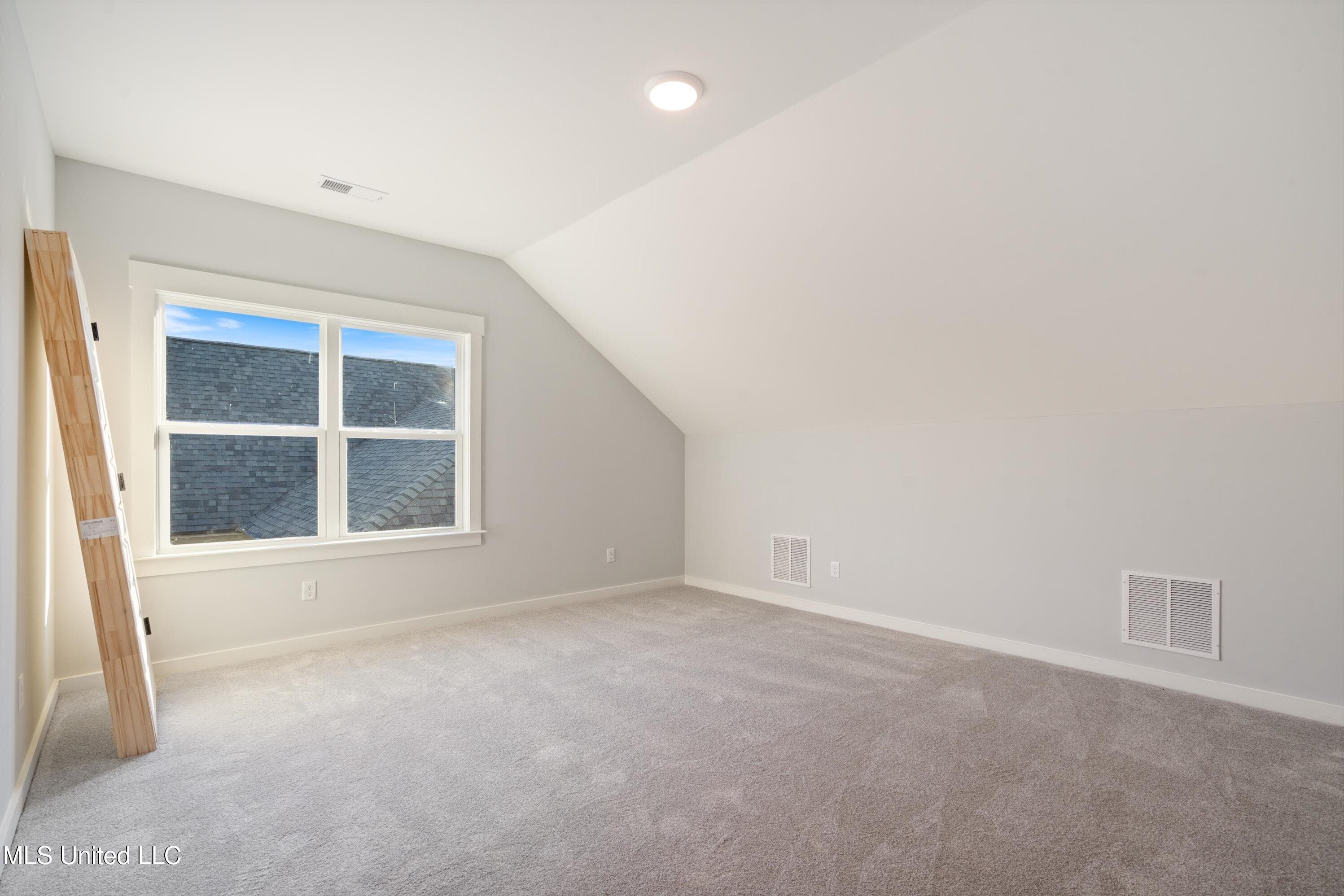 3847 Swan Cove