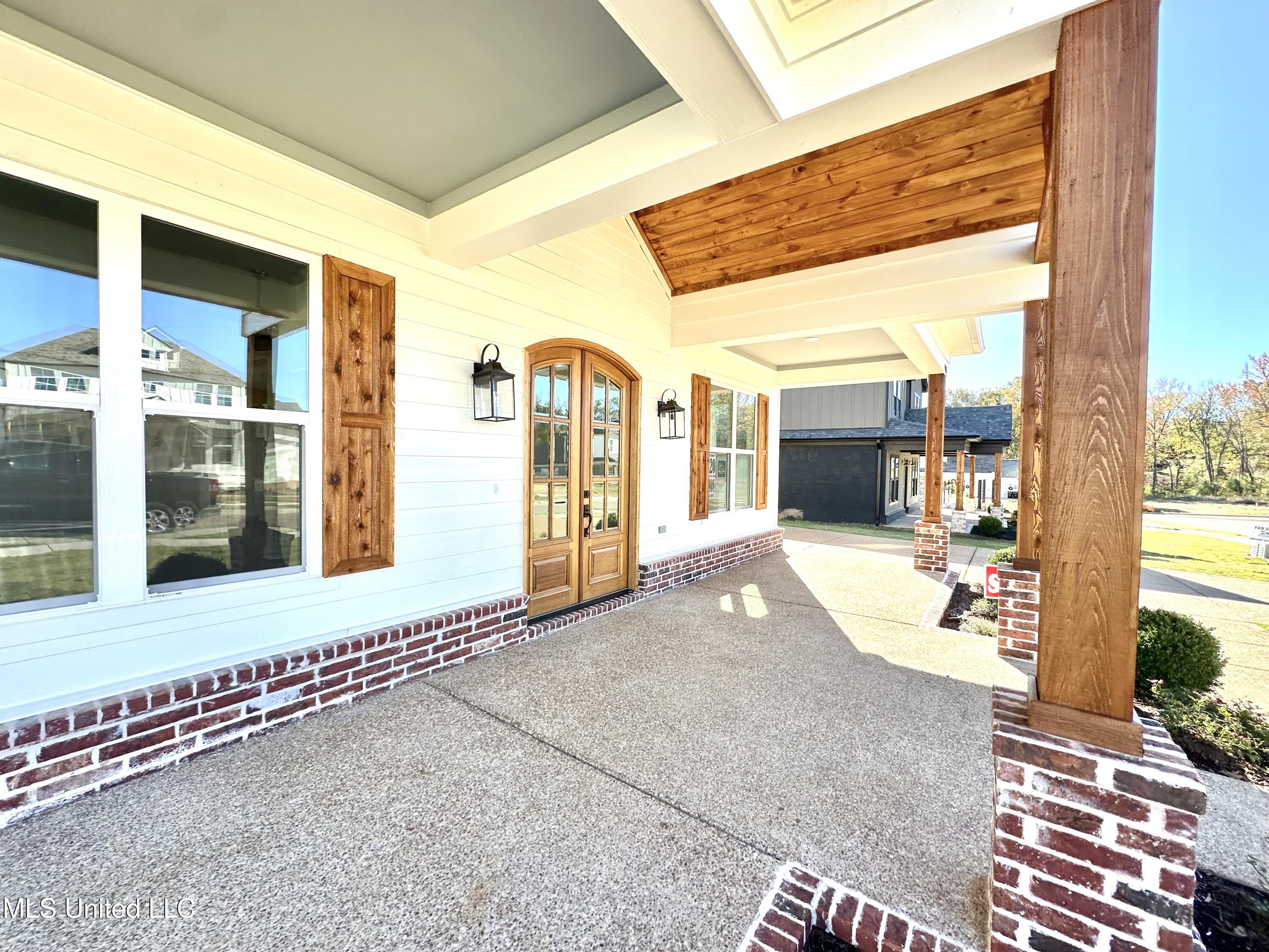 3908 Swan Cove