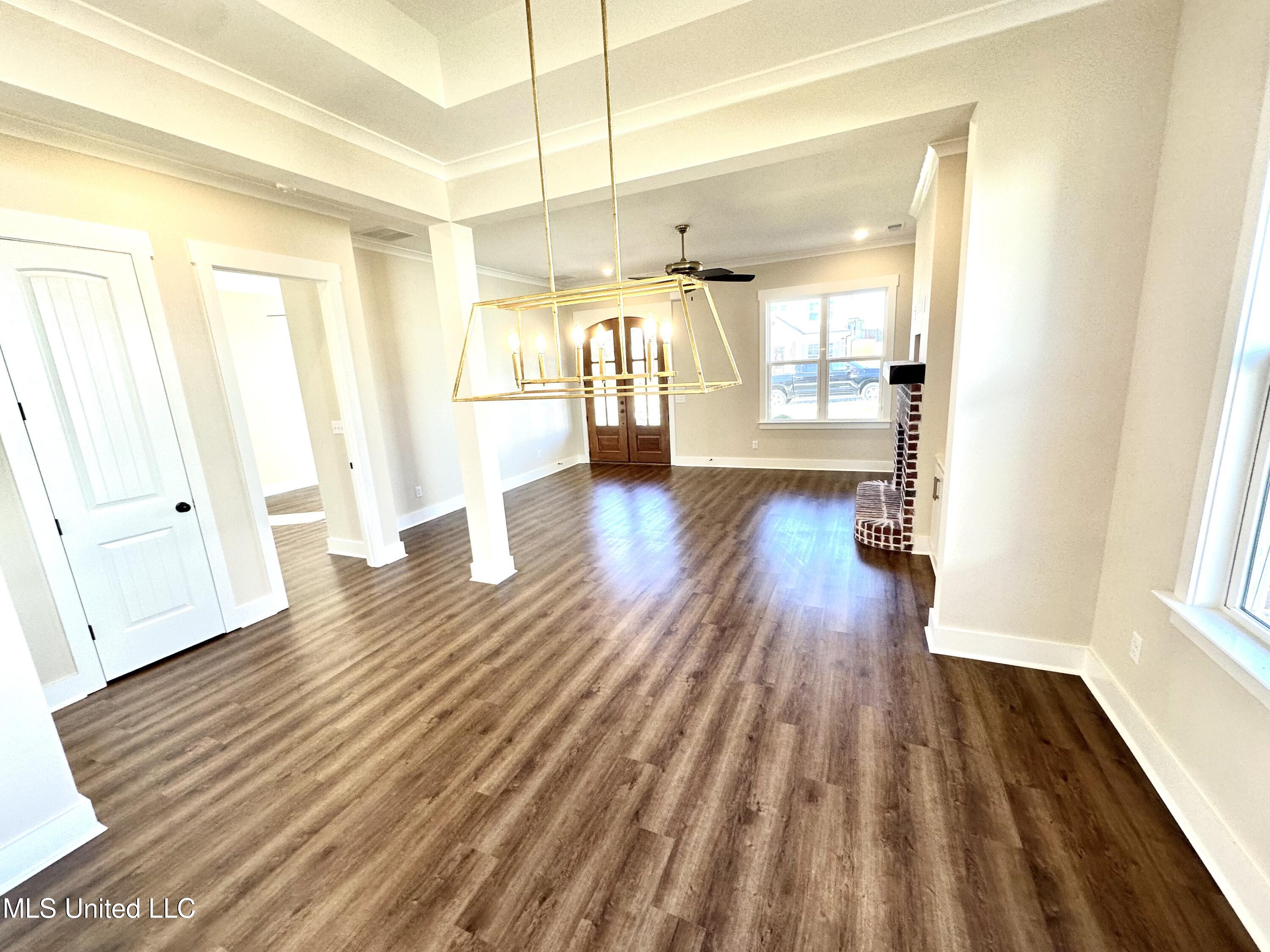 3908 Swan Cove