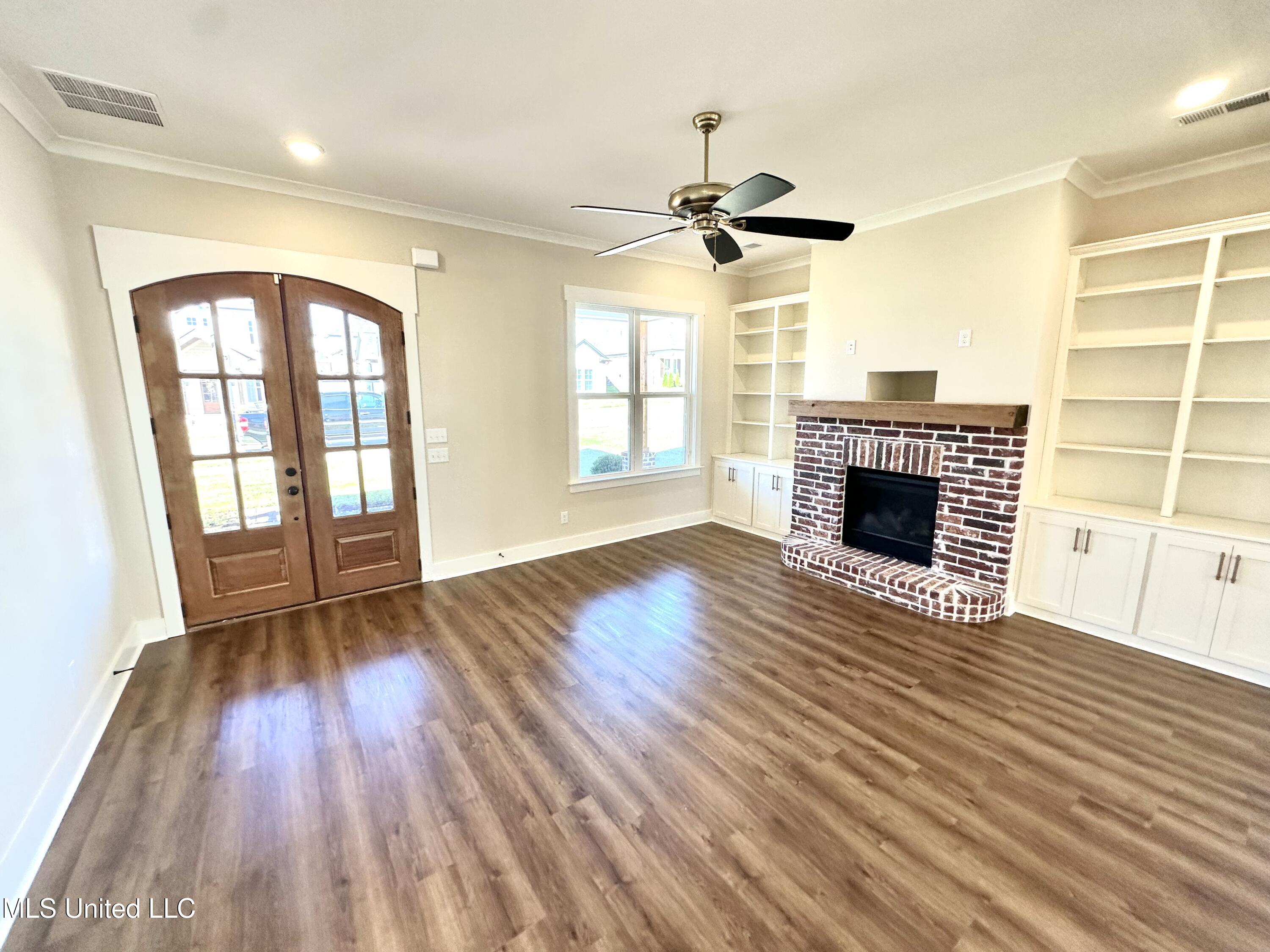 3908 Swan Cove