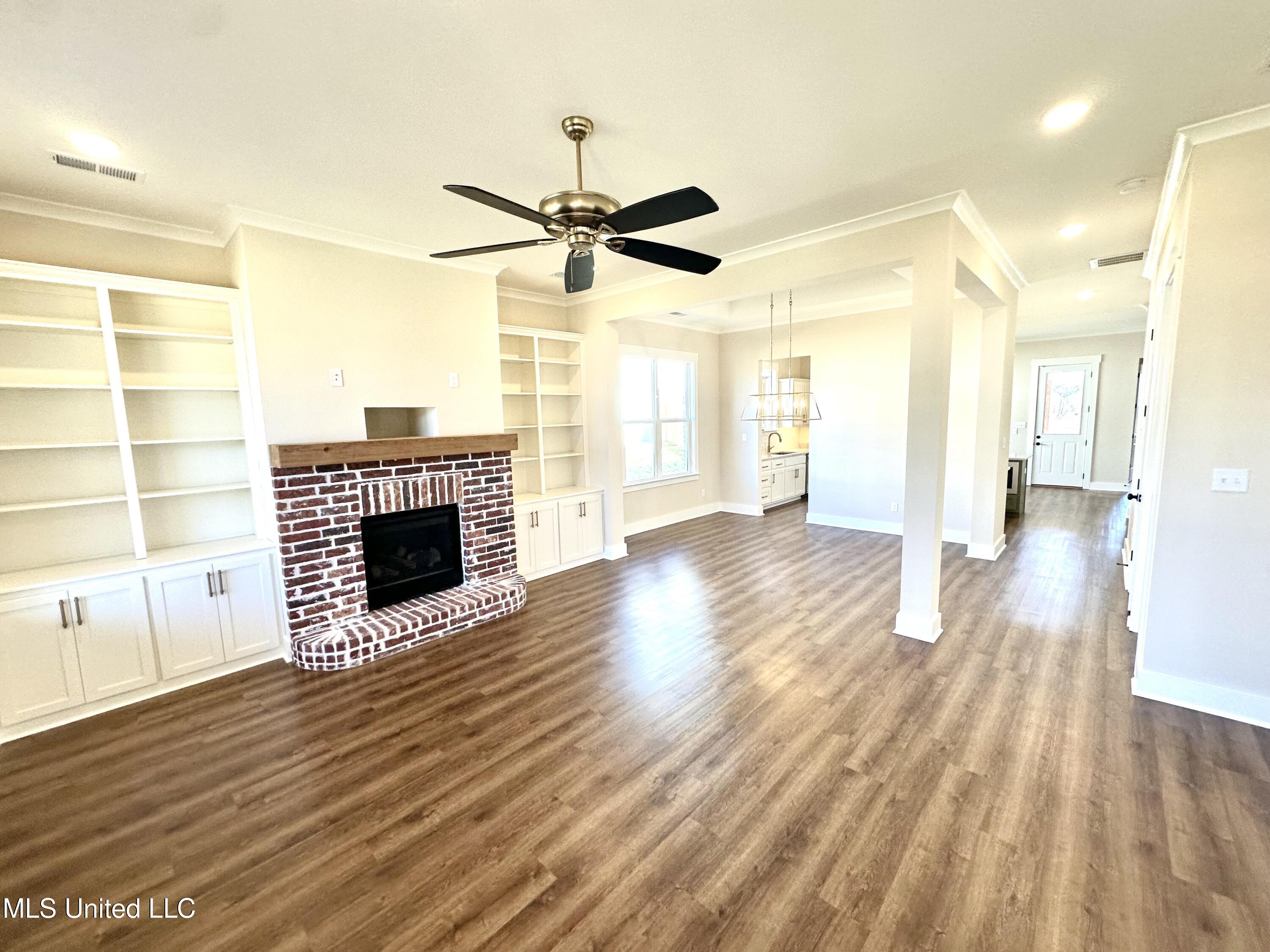 3908 Swan Cove