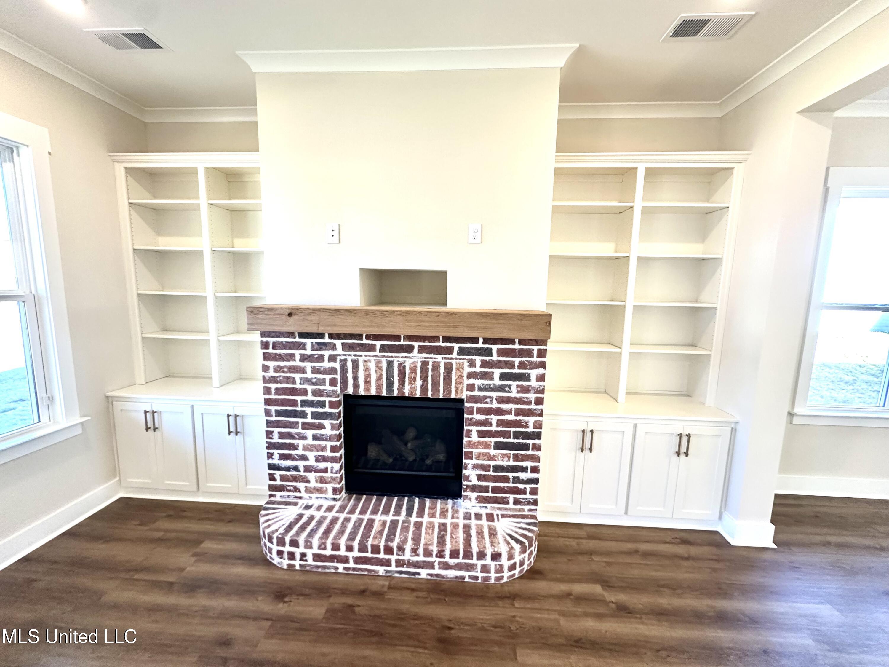 3908 Swan Cove