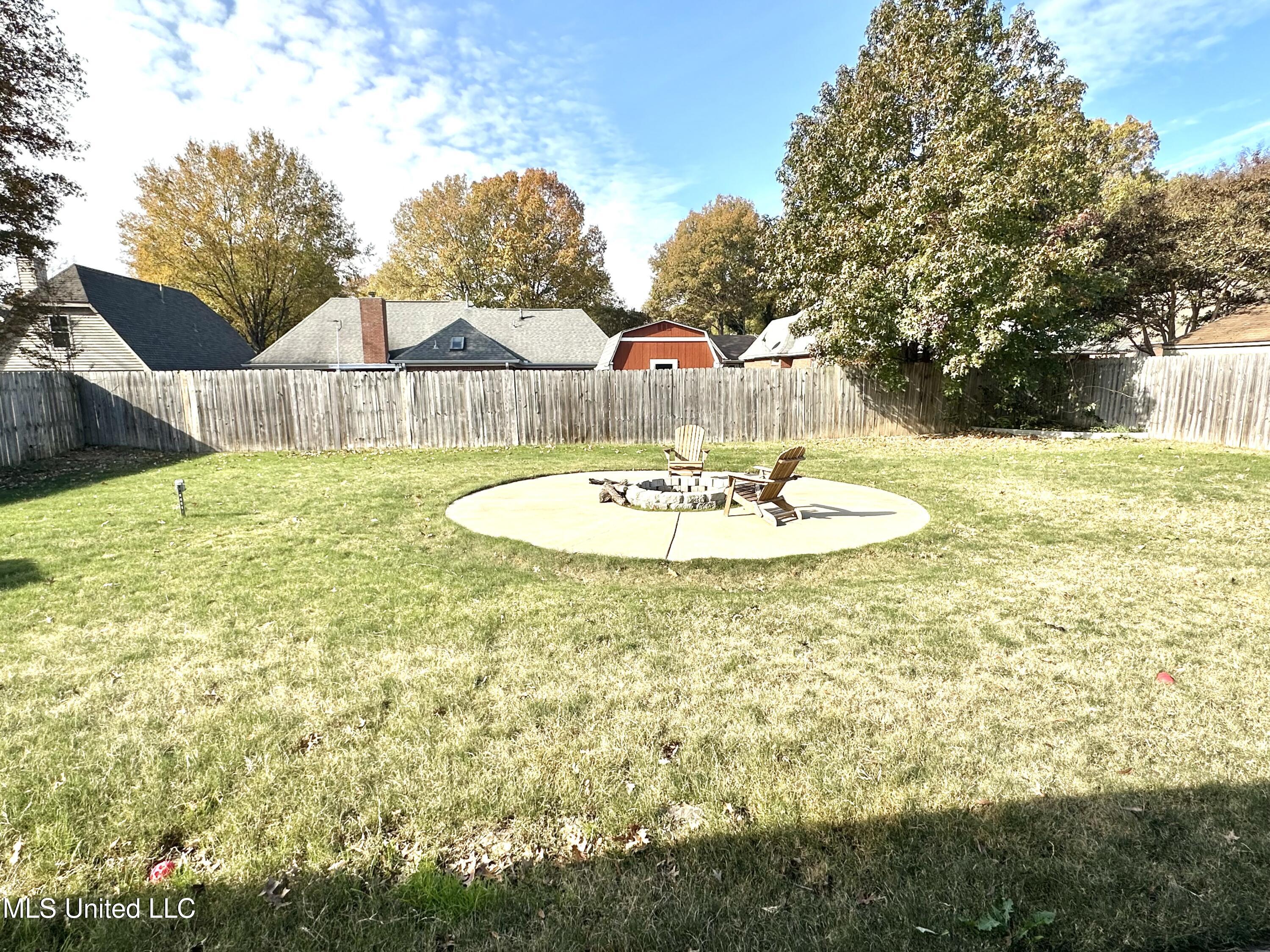 5893 E White Ridge Circle