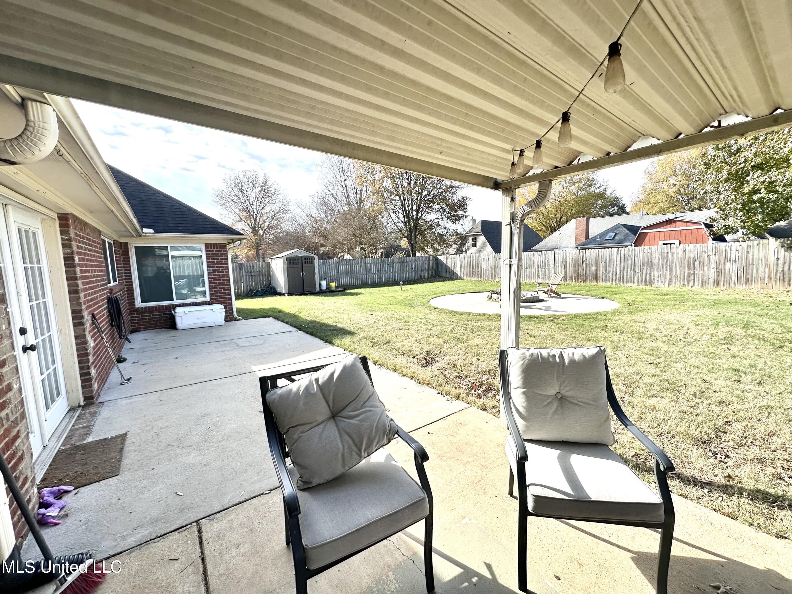 5893 E White Ridge Circle
