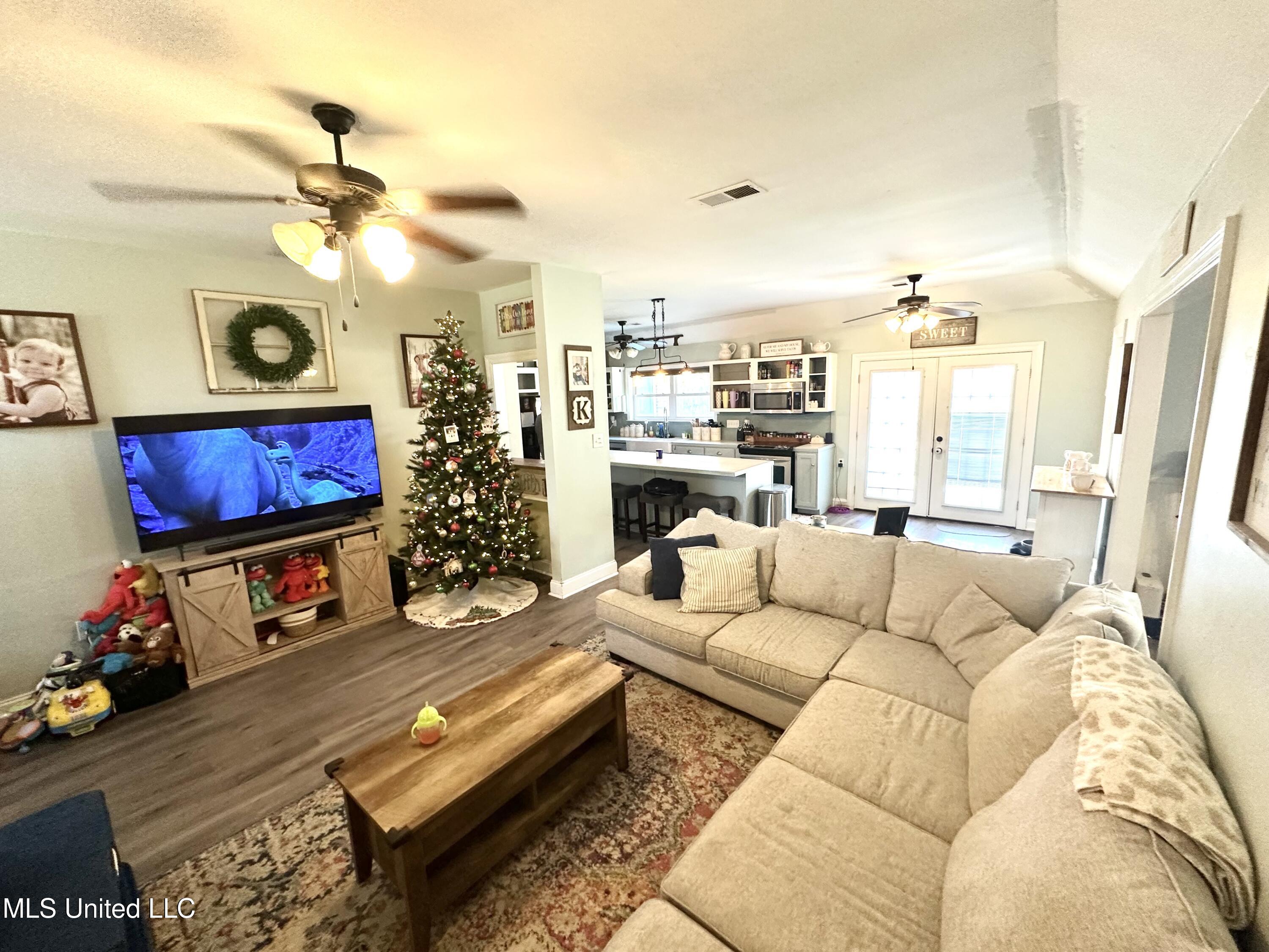 5893 E White Ridge Circle