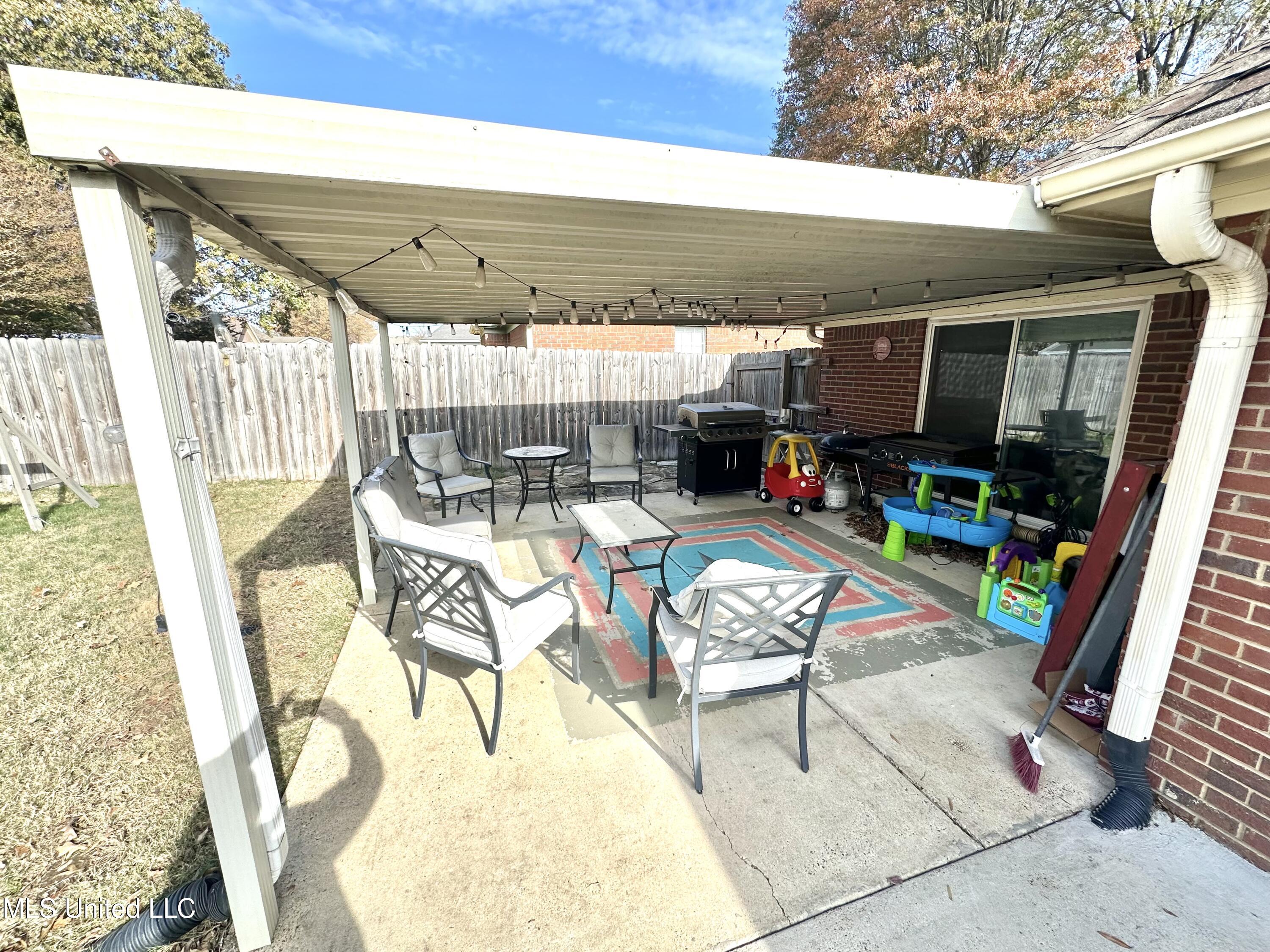 5893 E White Ridge Circle