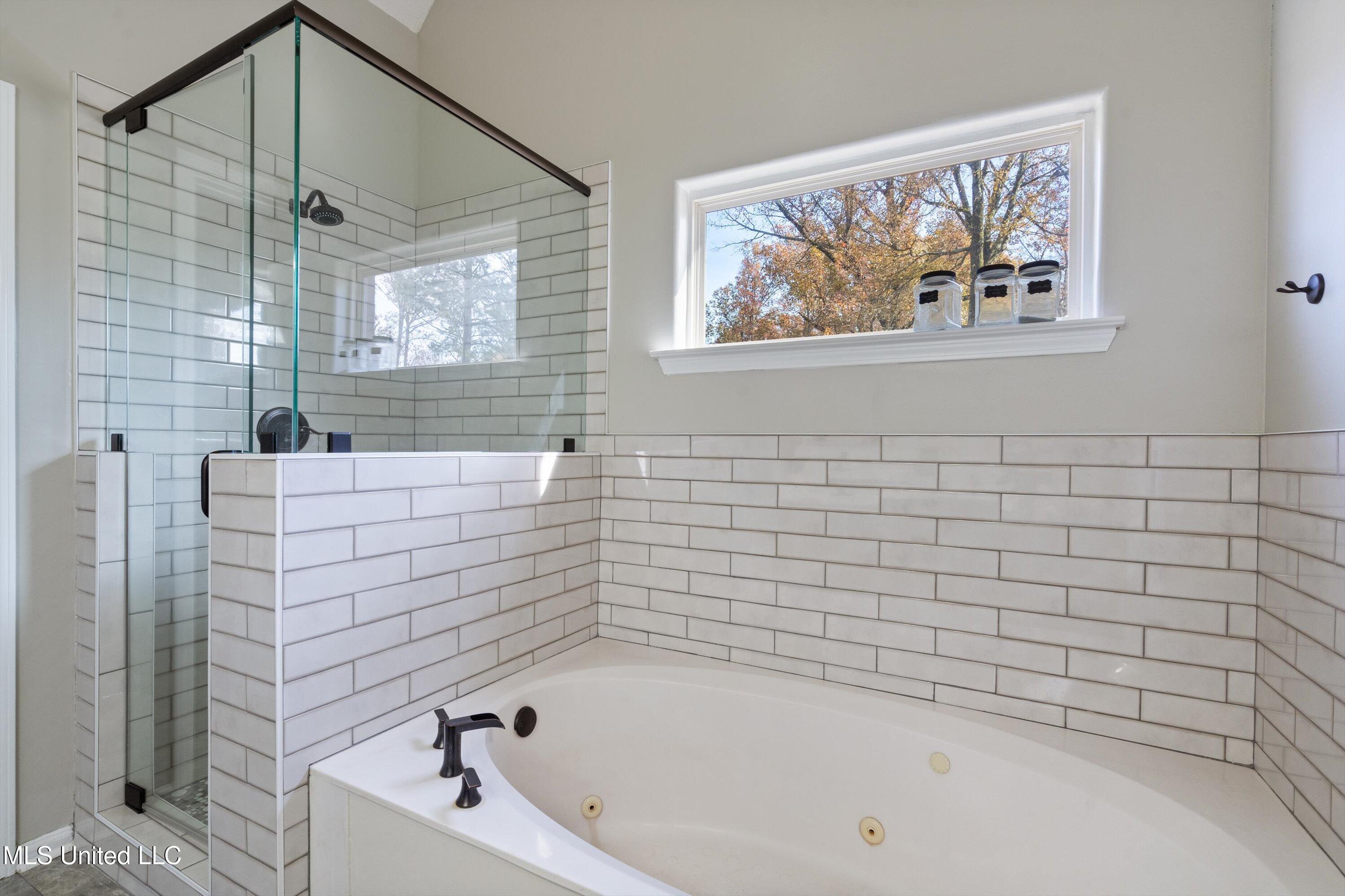 3317 Maple Hollow Cove