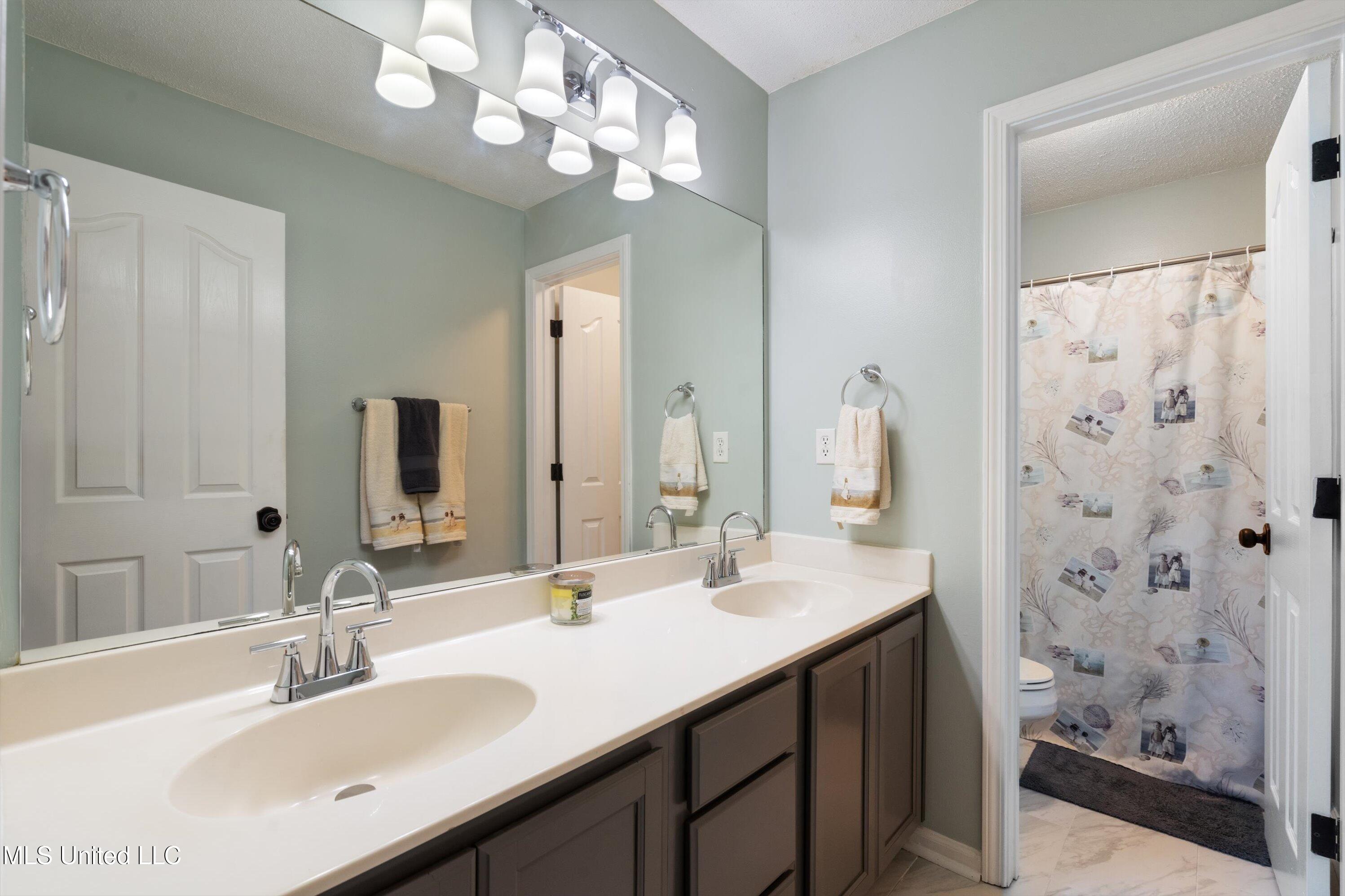 3317 Maple Hollow Cove