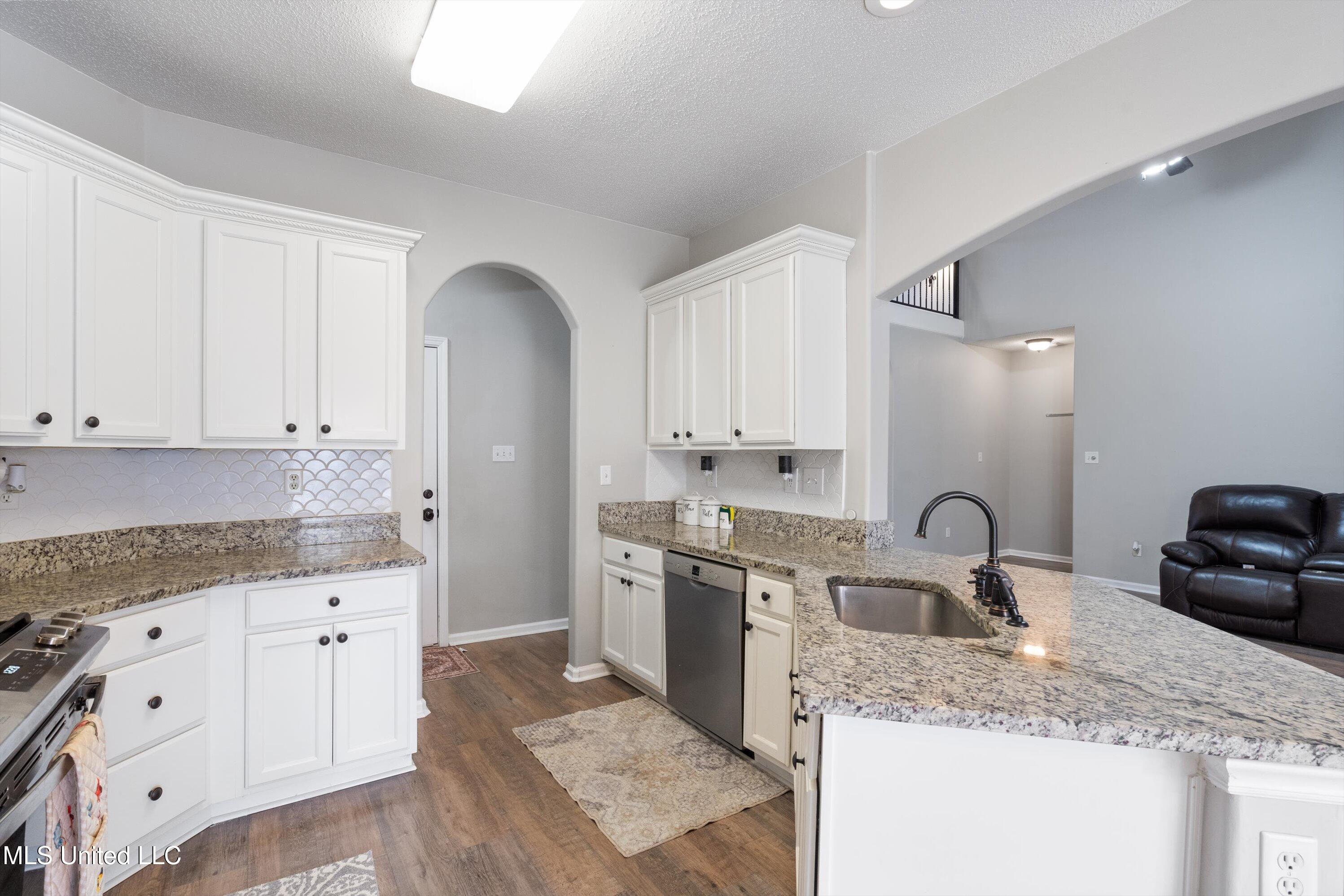3317 Maple Hollow Cove