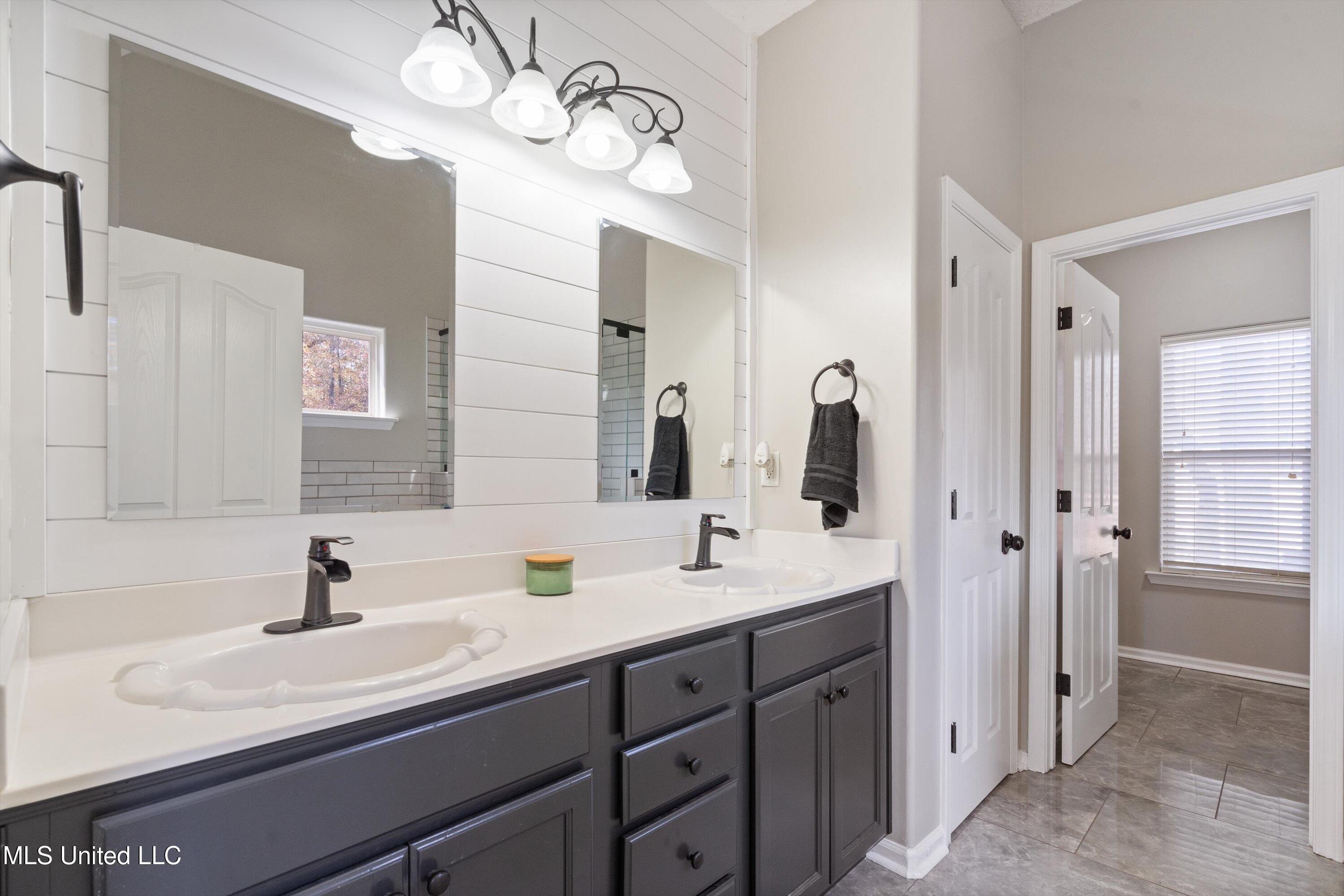 3317 Maple Hollow Cove