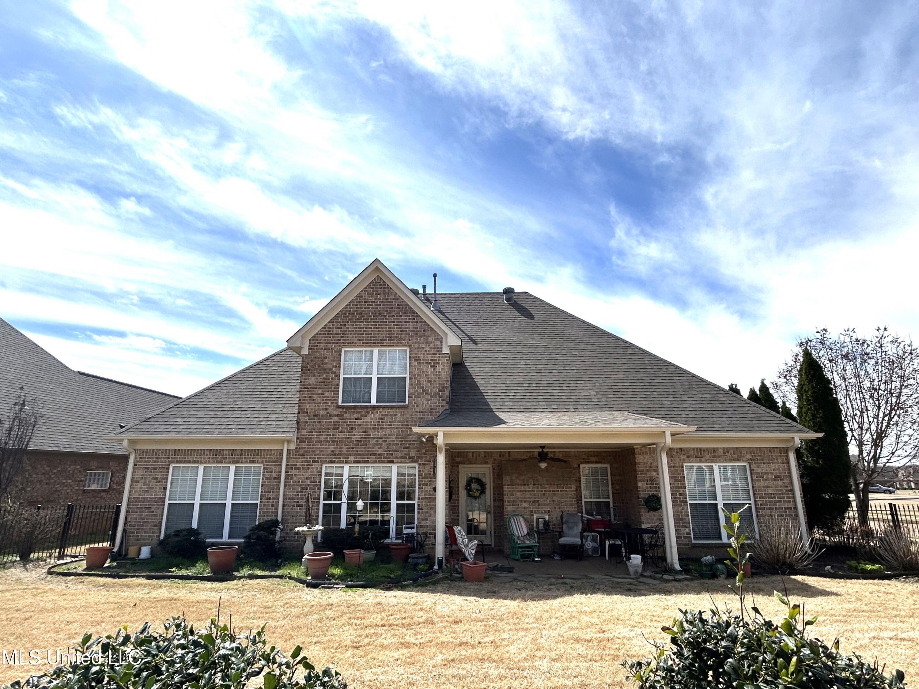 3570 E Enclave Drive