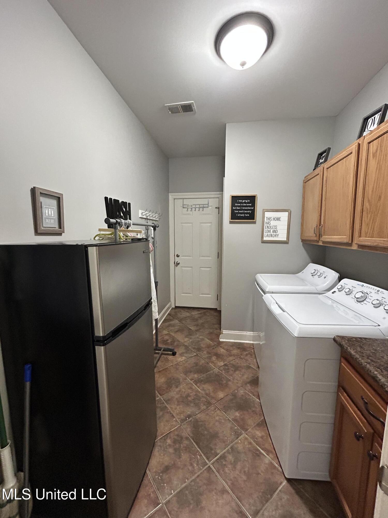 3570 E Enclave Drive
