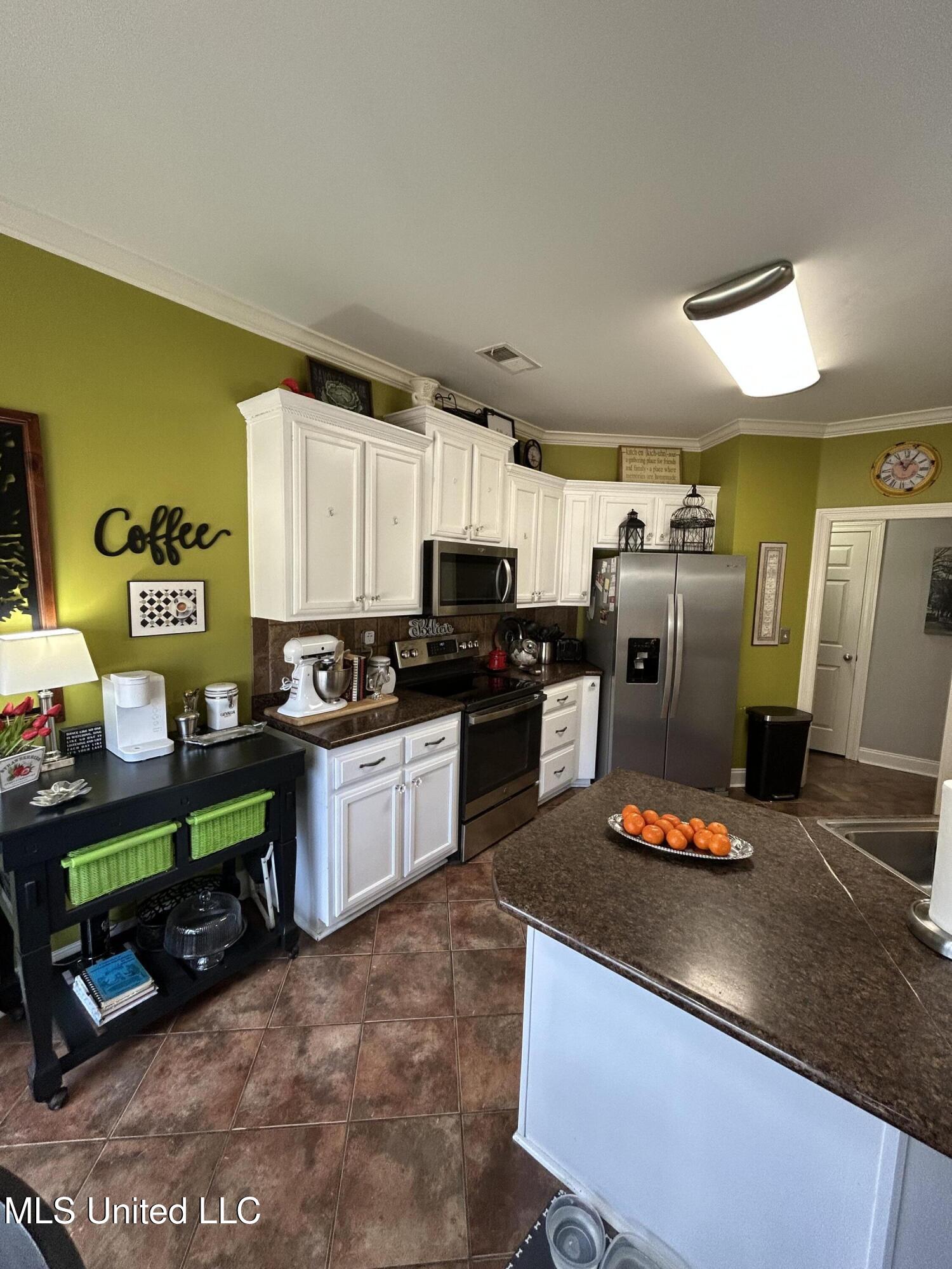 3570 E Enclave Drive