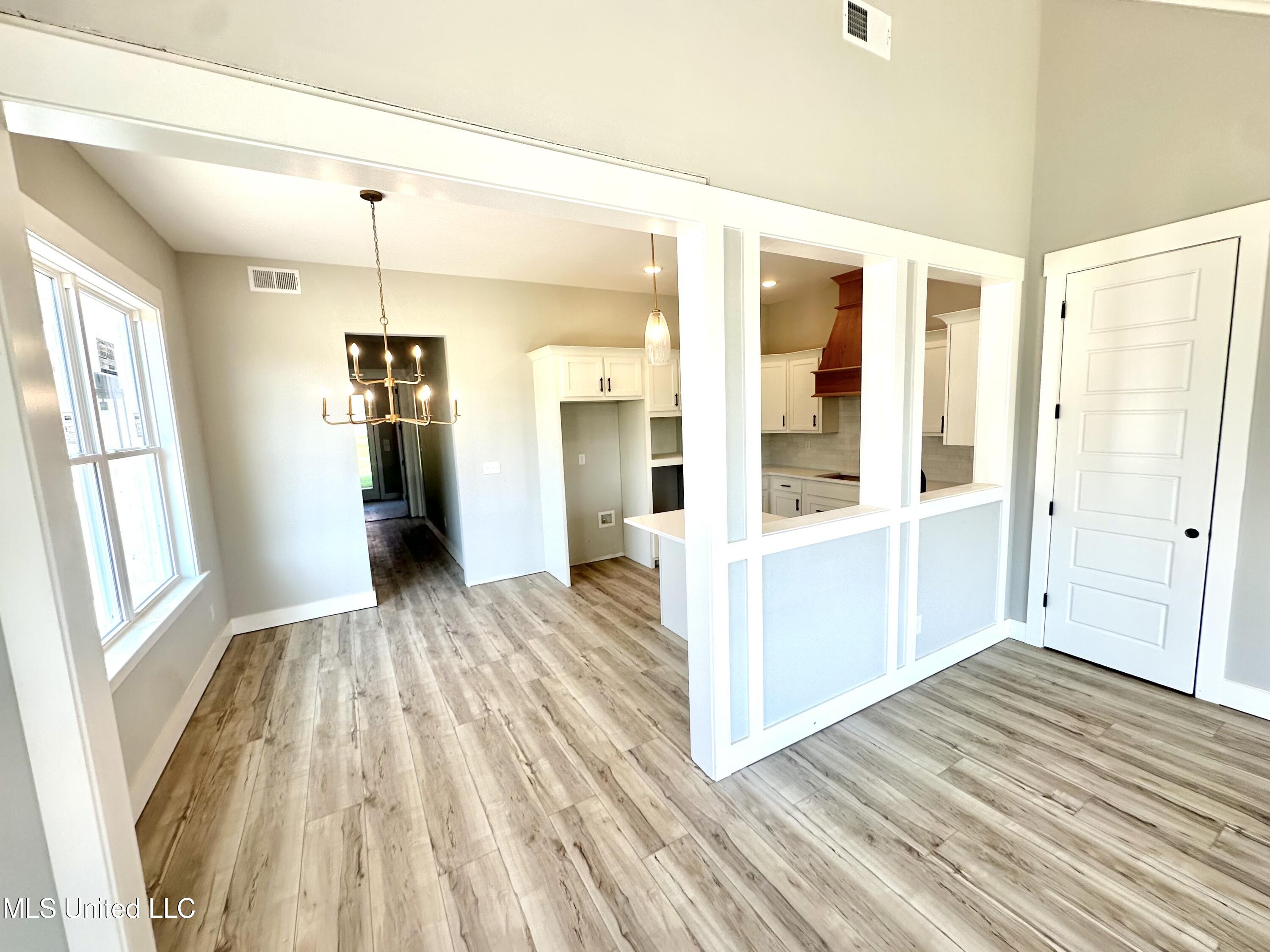 3925 Swan Cove
