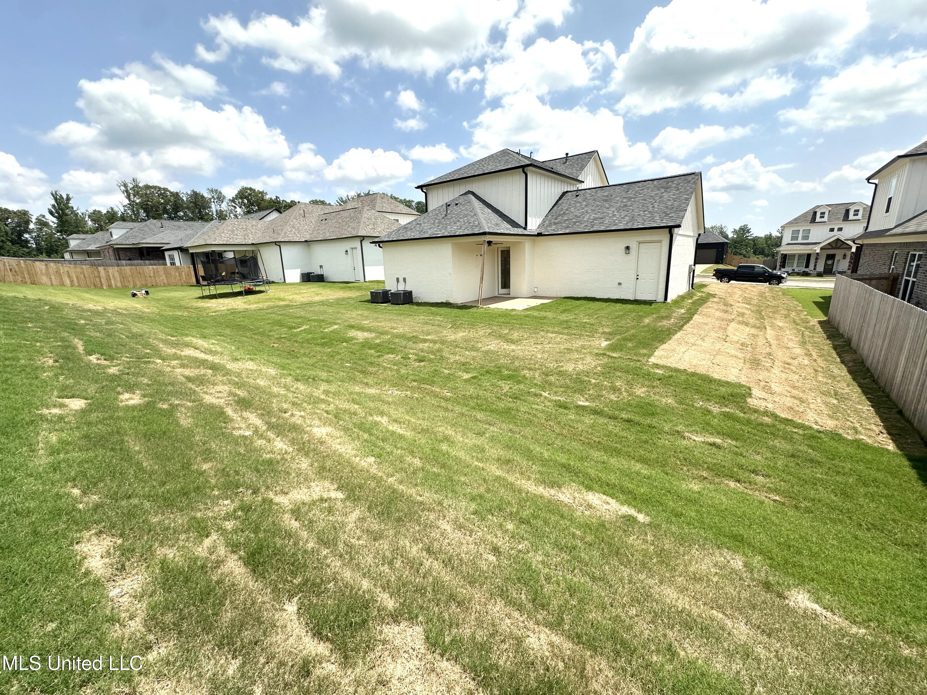 3925 Swan Cove