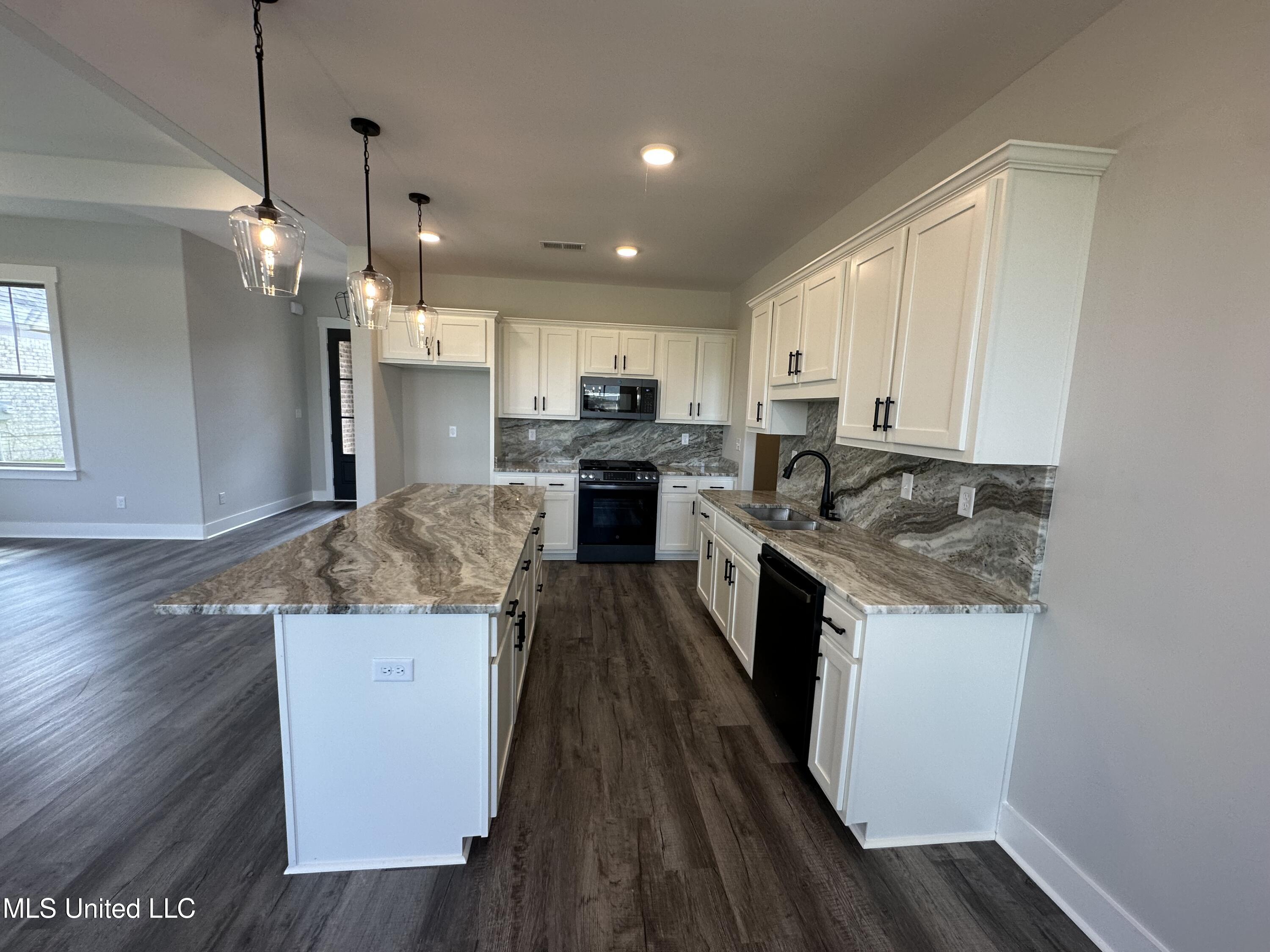 3747 Roland Drive