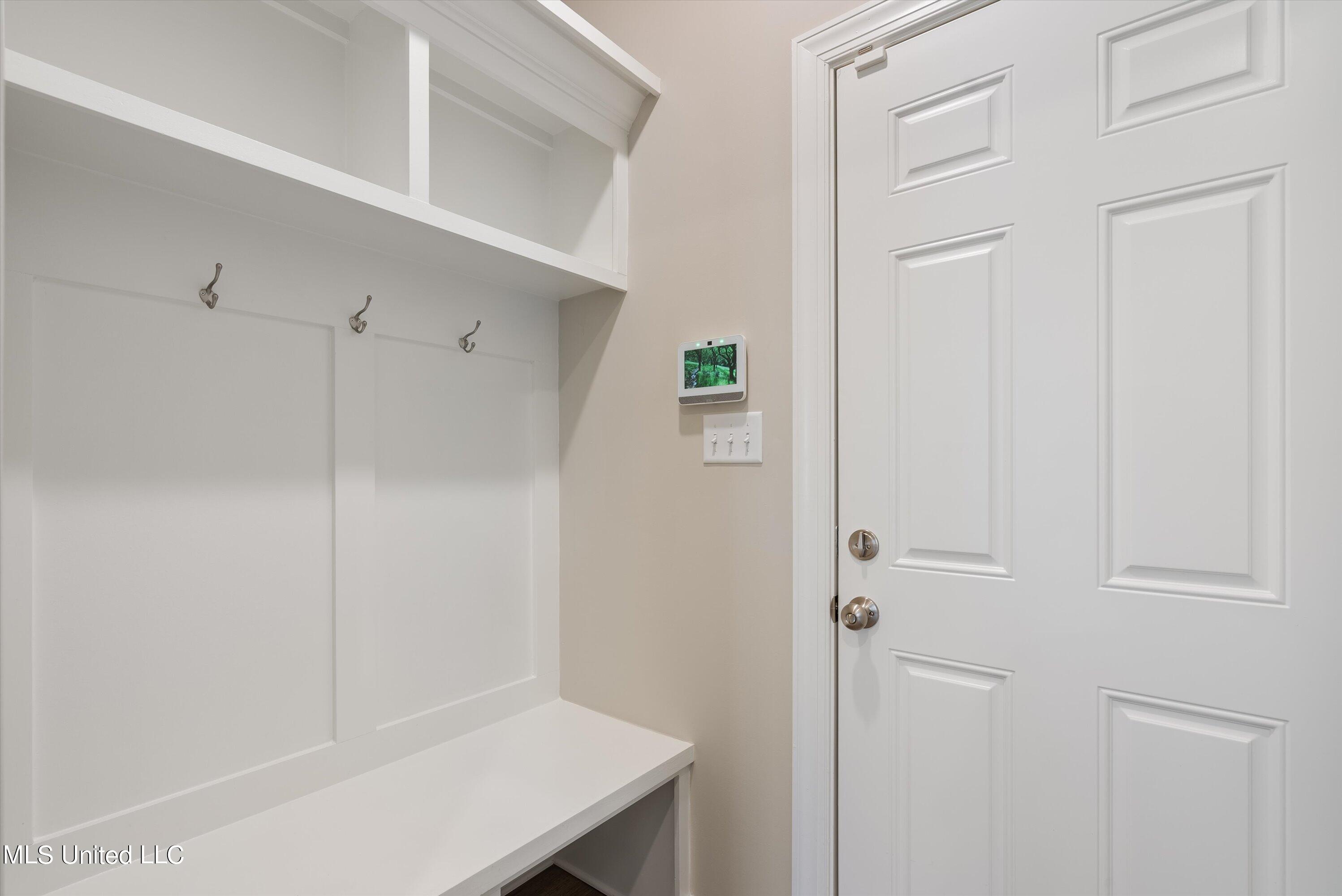 2968 Piper Cove