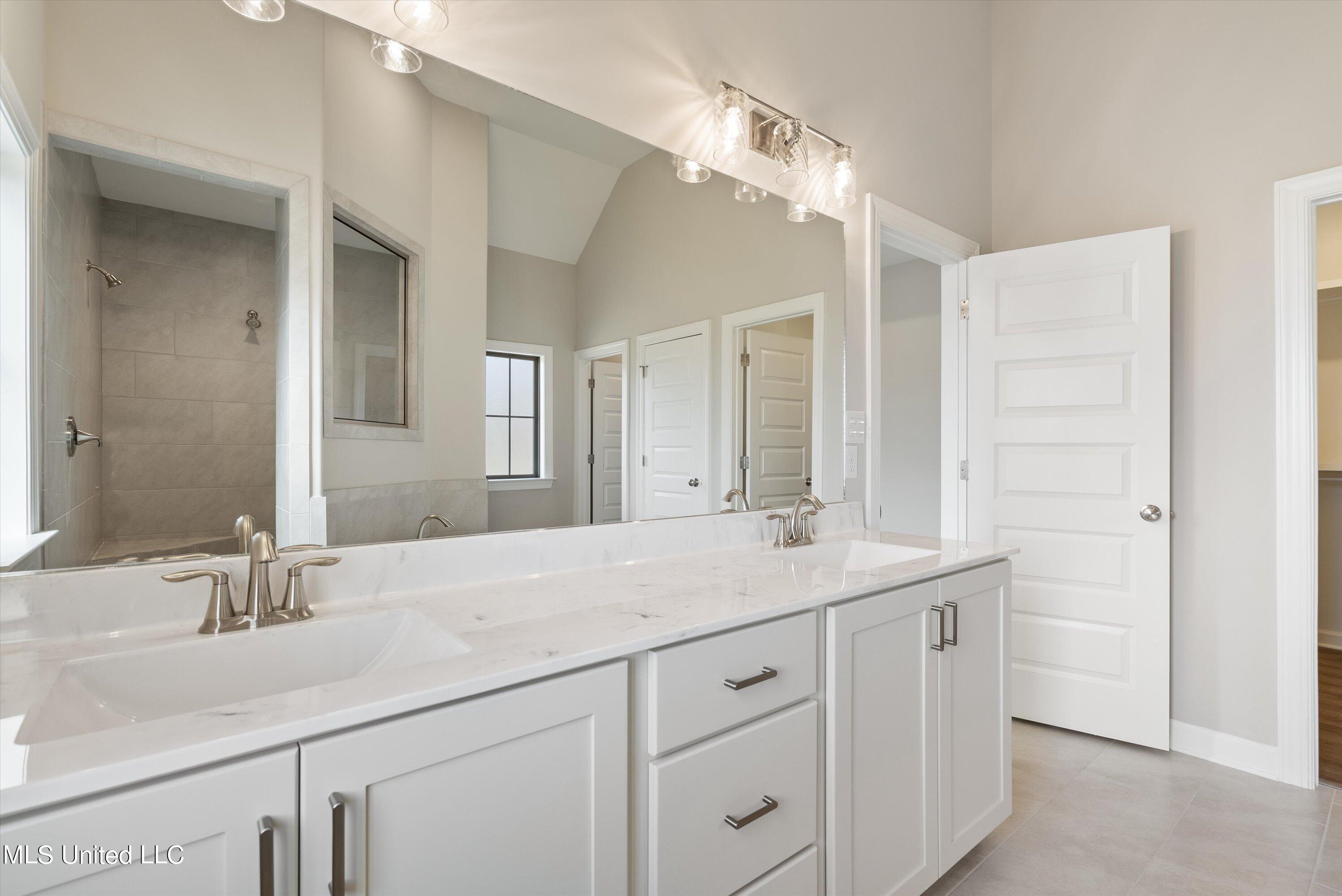 2968 Piper Cove
