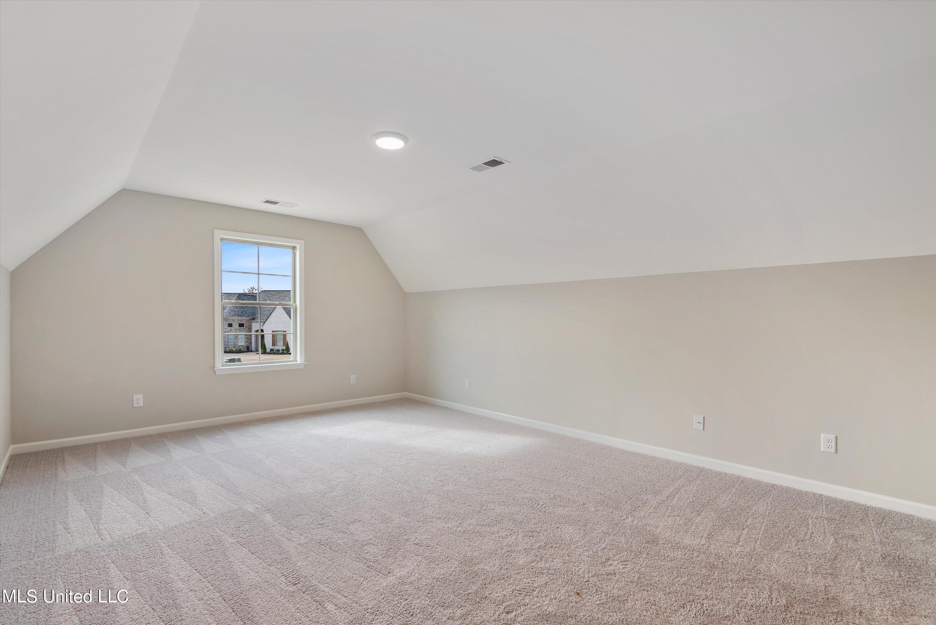 2968 Piper Cove