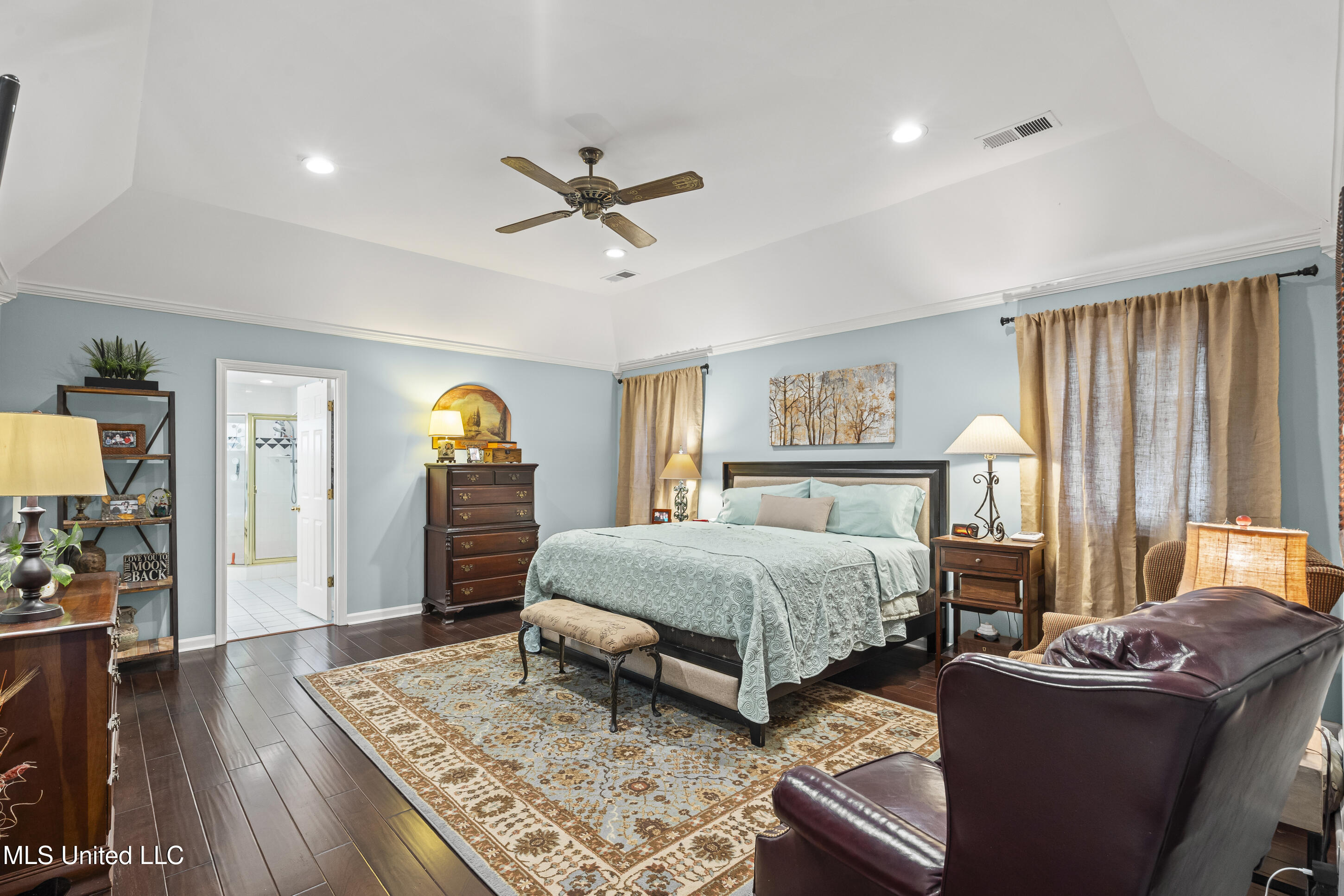 9095 Willow Branch Drive