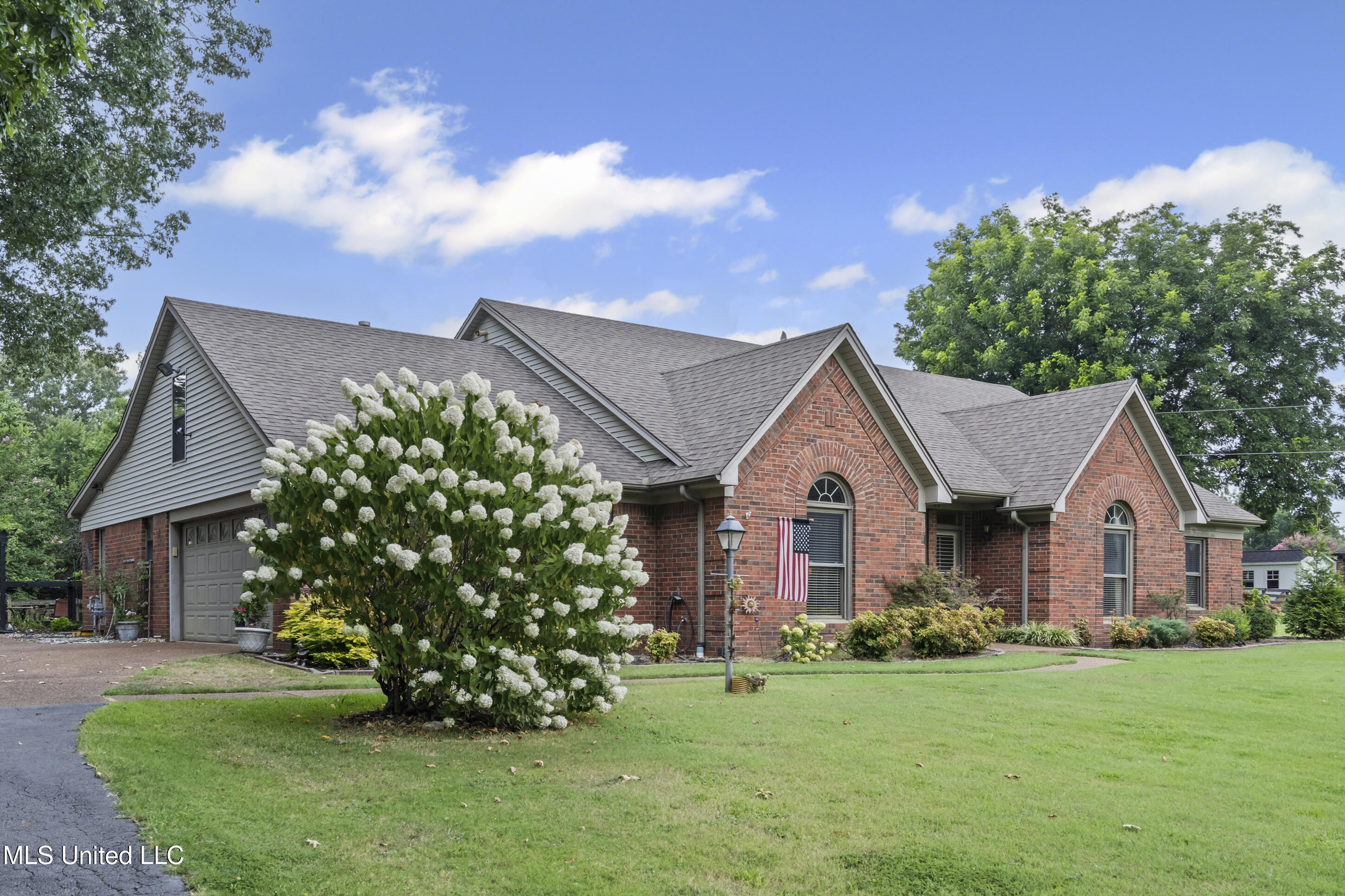 9095 Willow Branch Drive