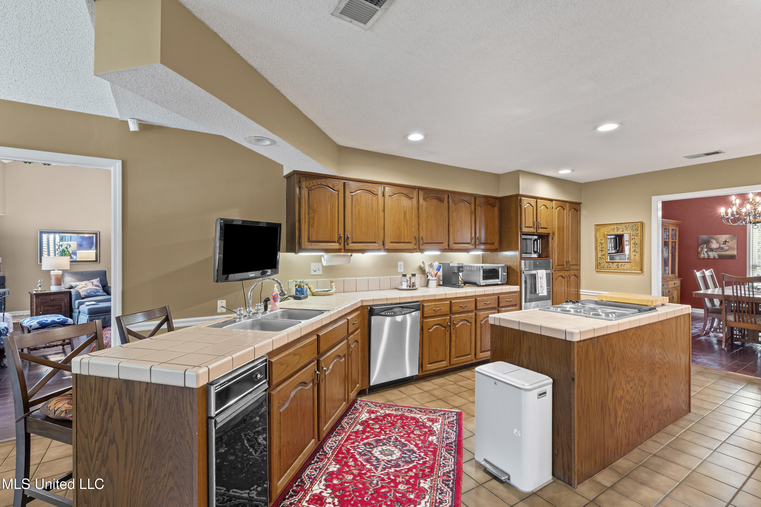 9095 Willow Branch Drive
