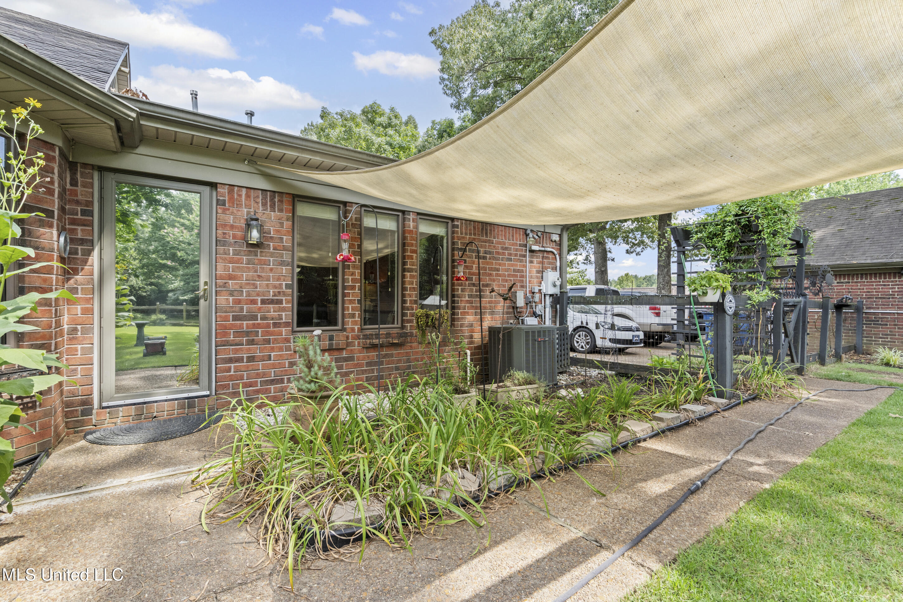 9095 Willow Branch Drive