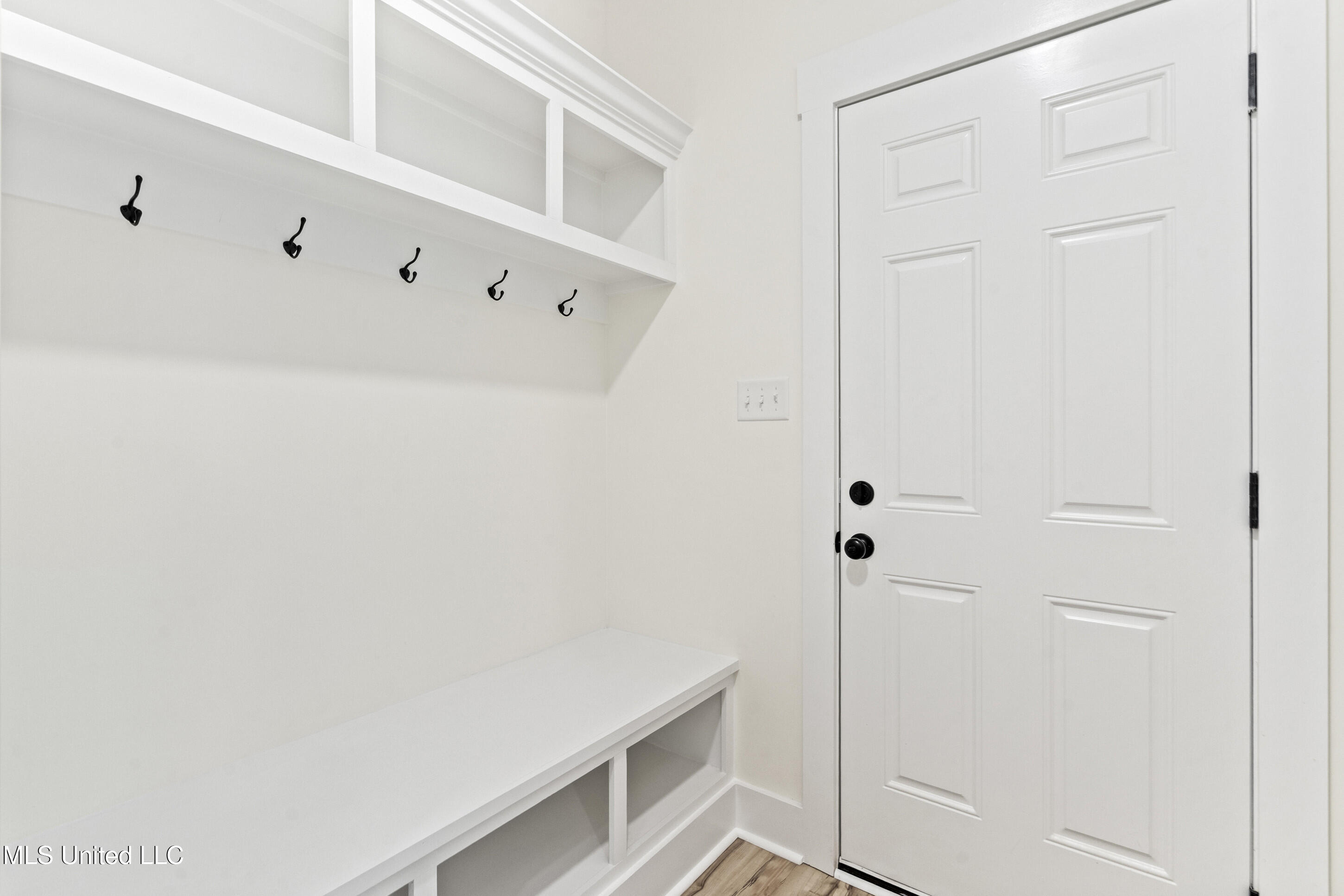 2955 Molly Cove