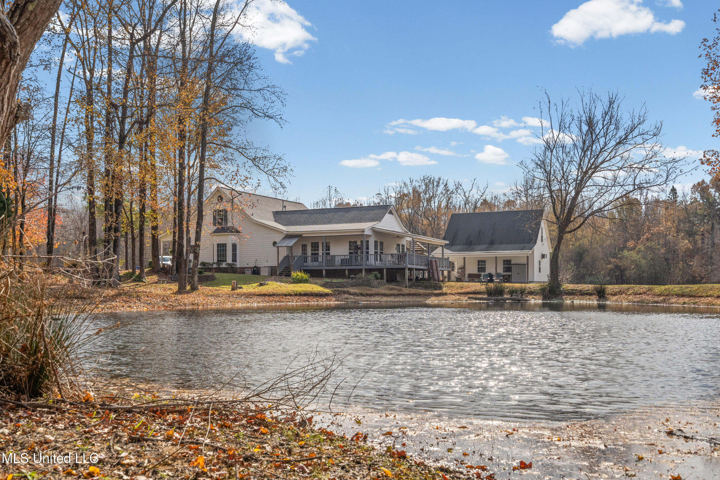 3165 Grand Oaks Drive
