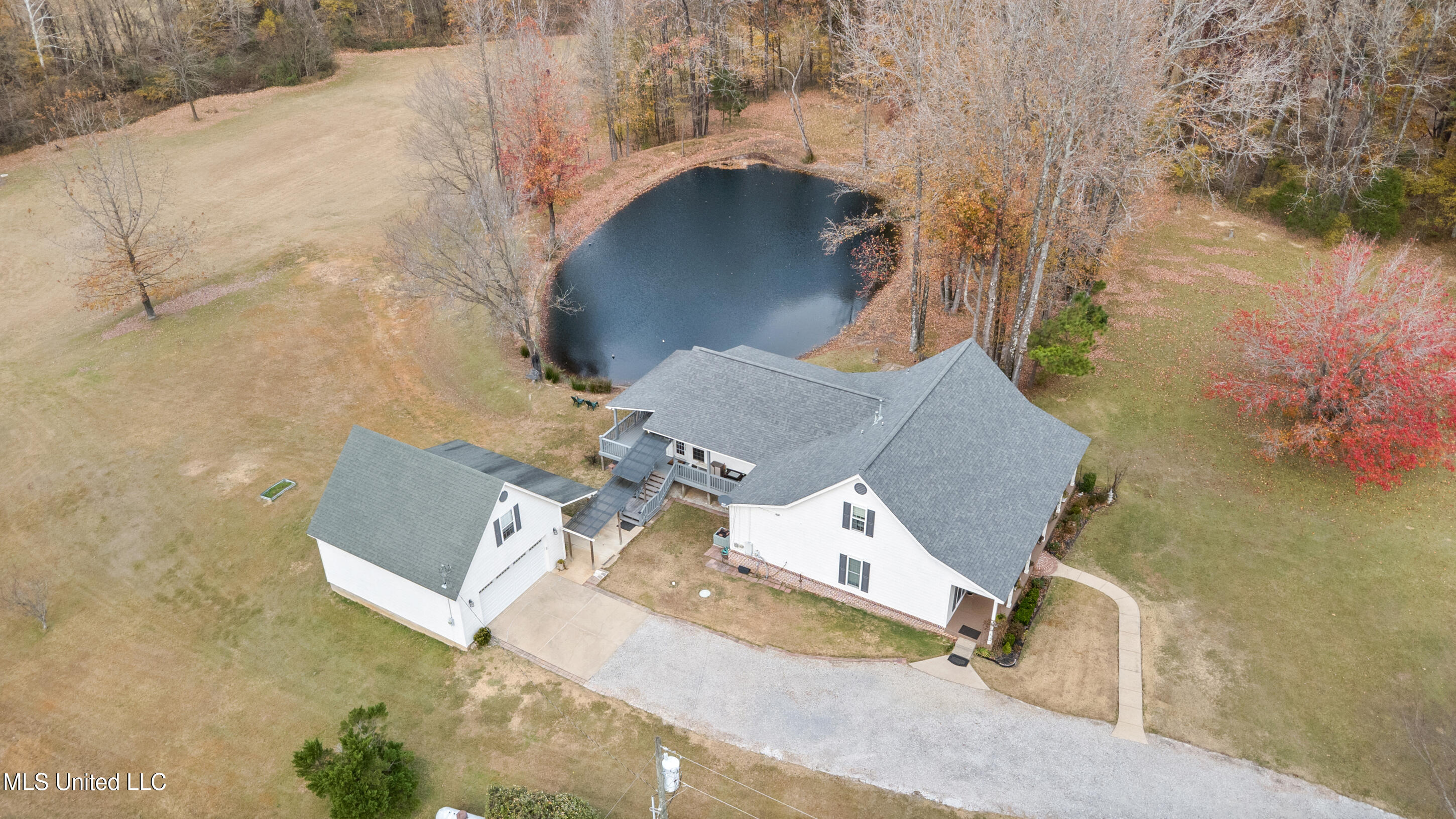 3165 Grand Oaks Drive