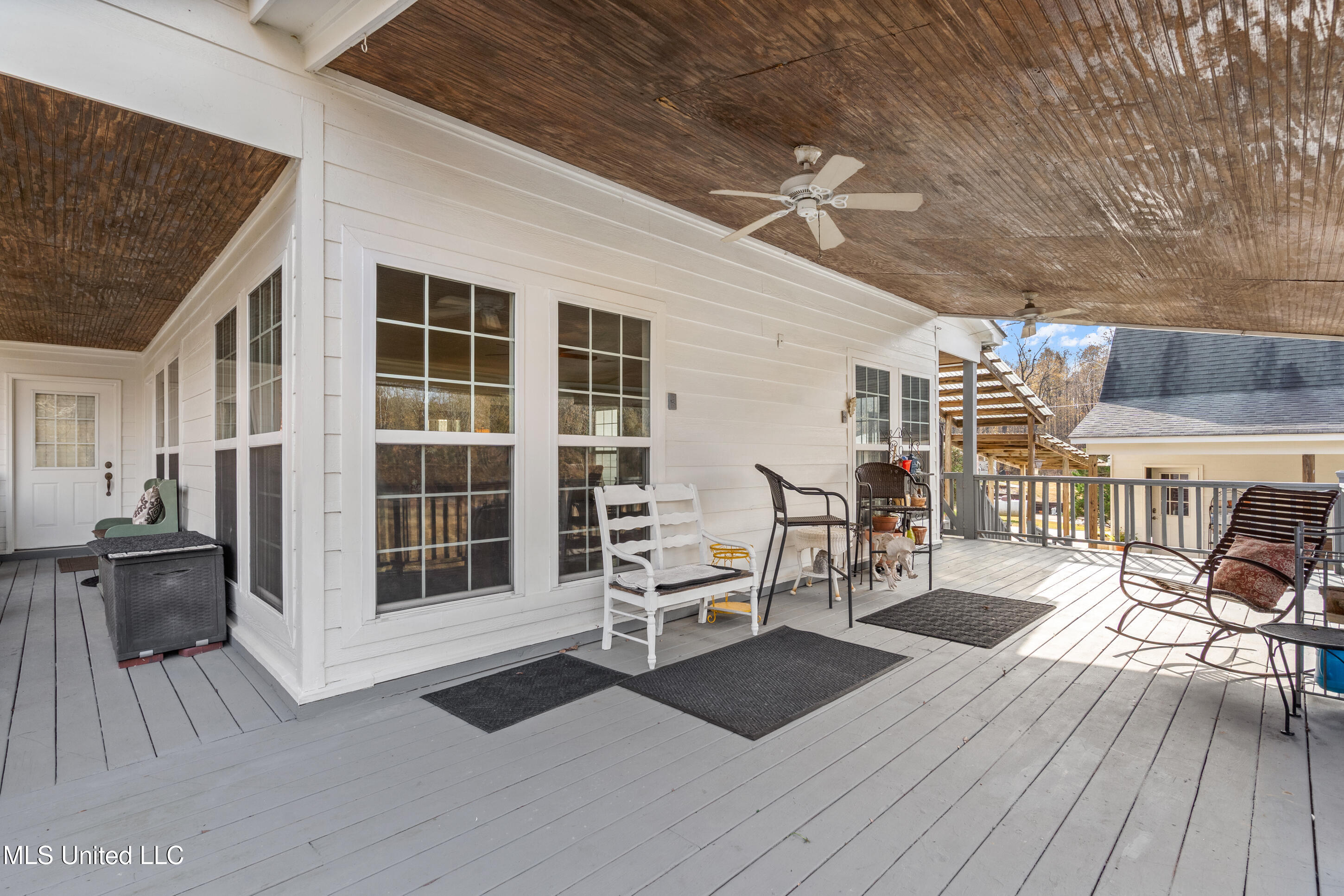 3165 Grand Oaks Drive