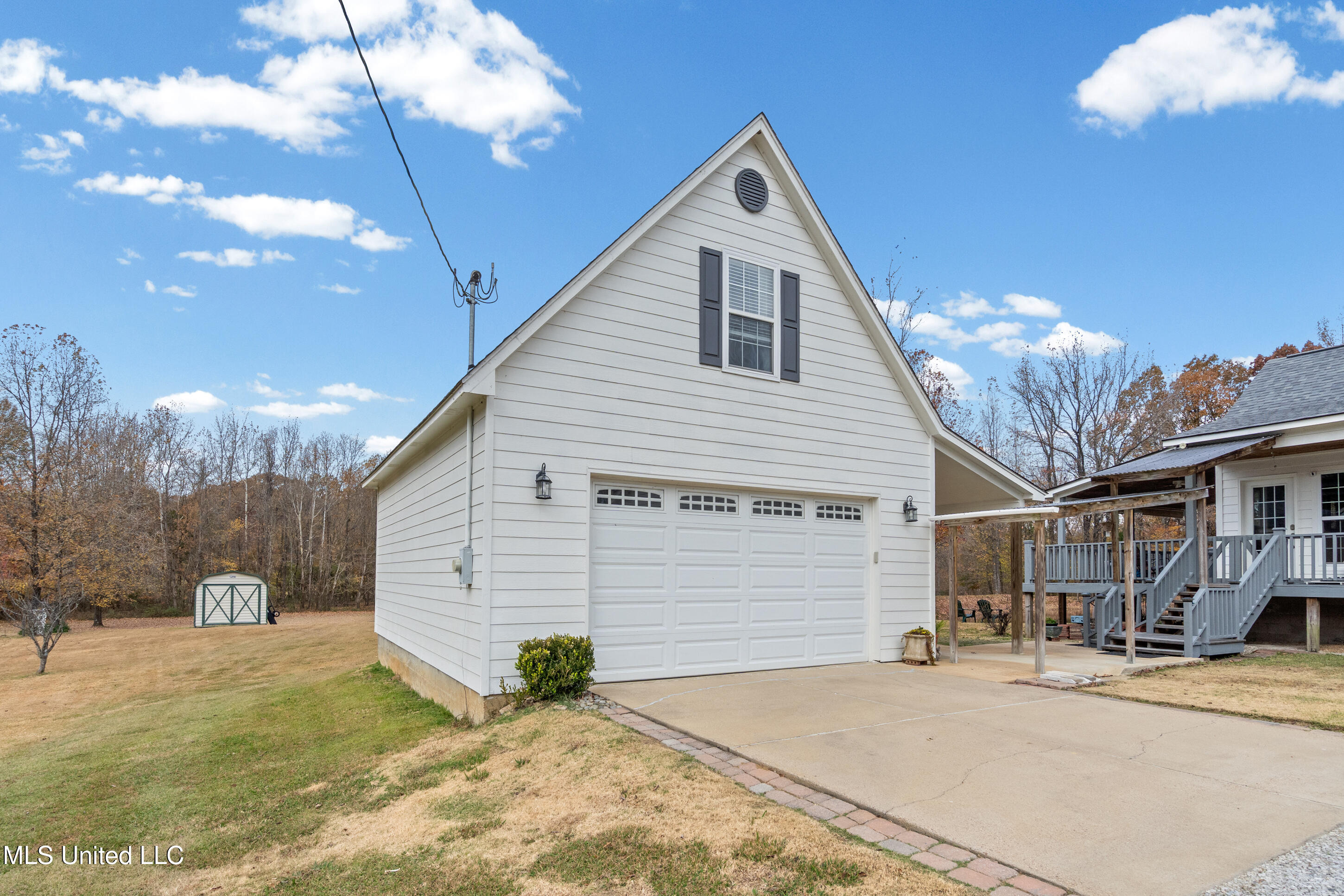 3165 Grand Oaks Drive