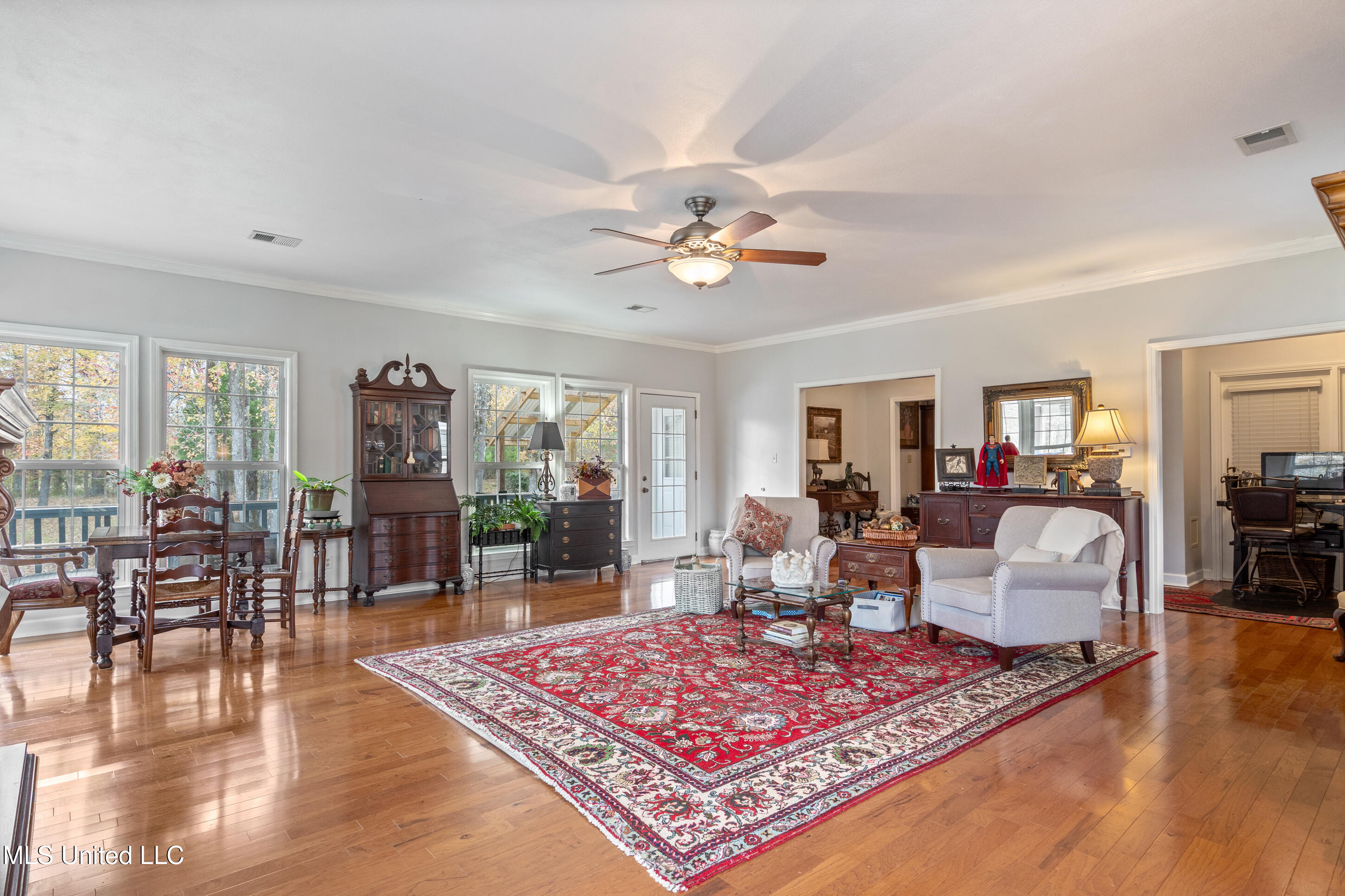 3165 Grand Oaks Drive