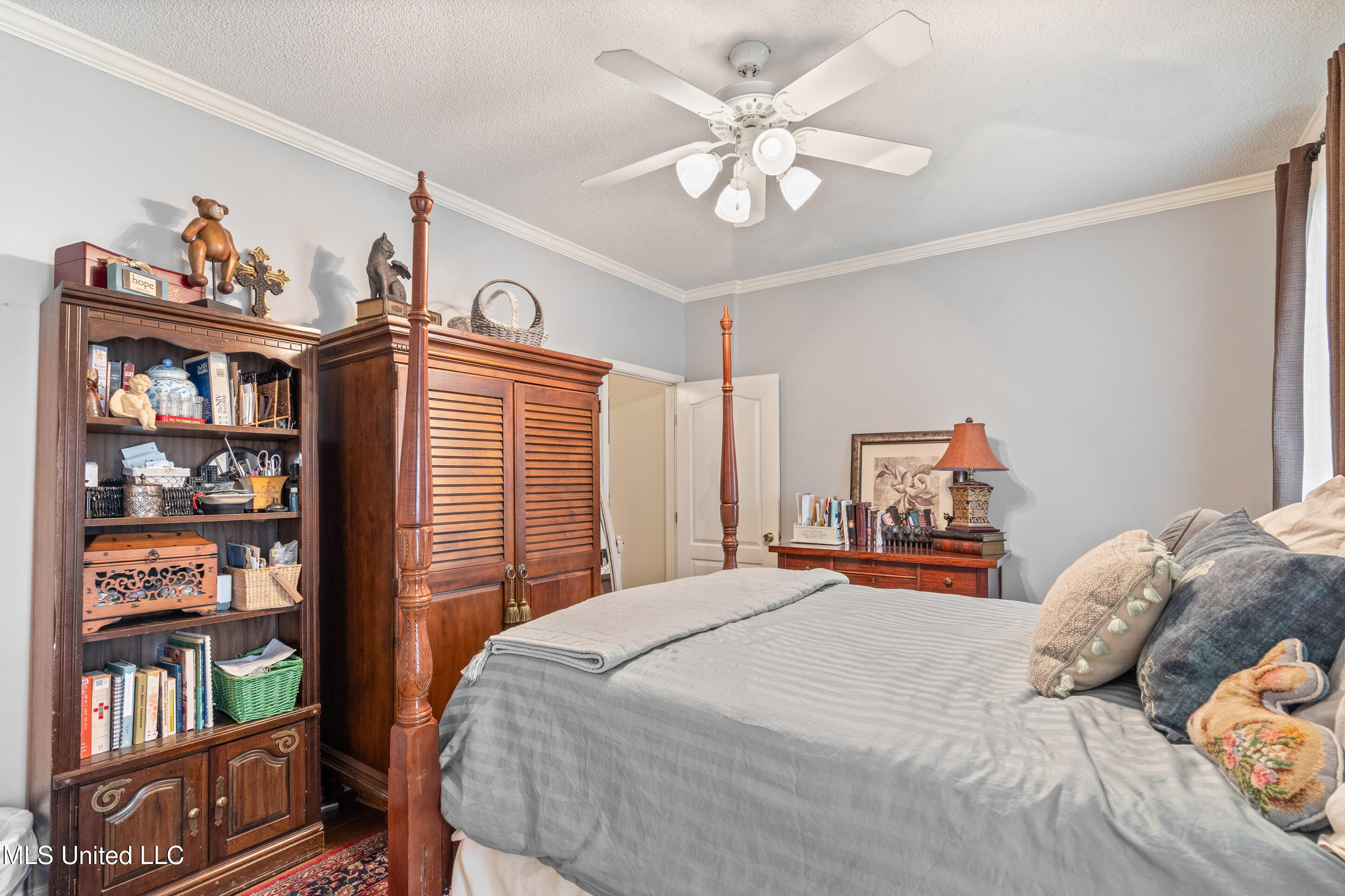 3165 Grand Oaks Drive