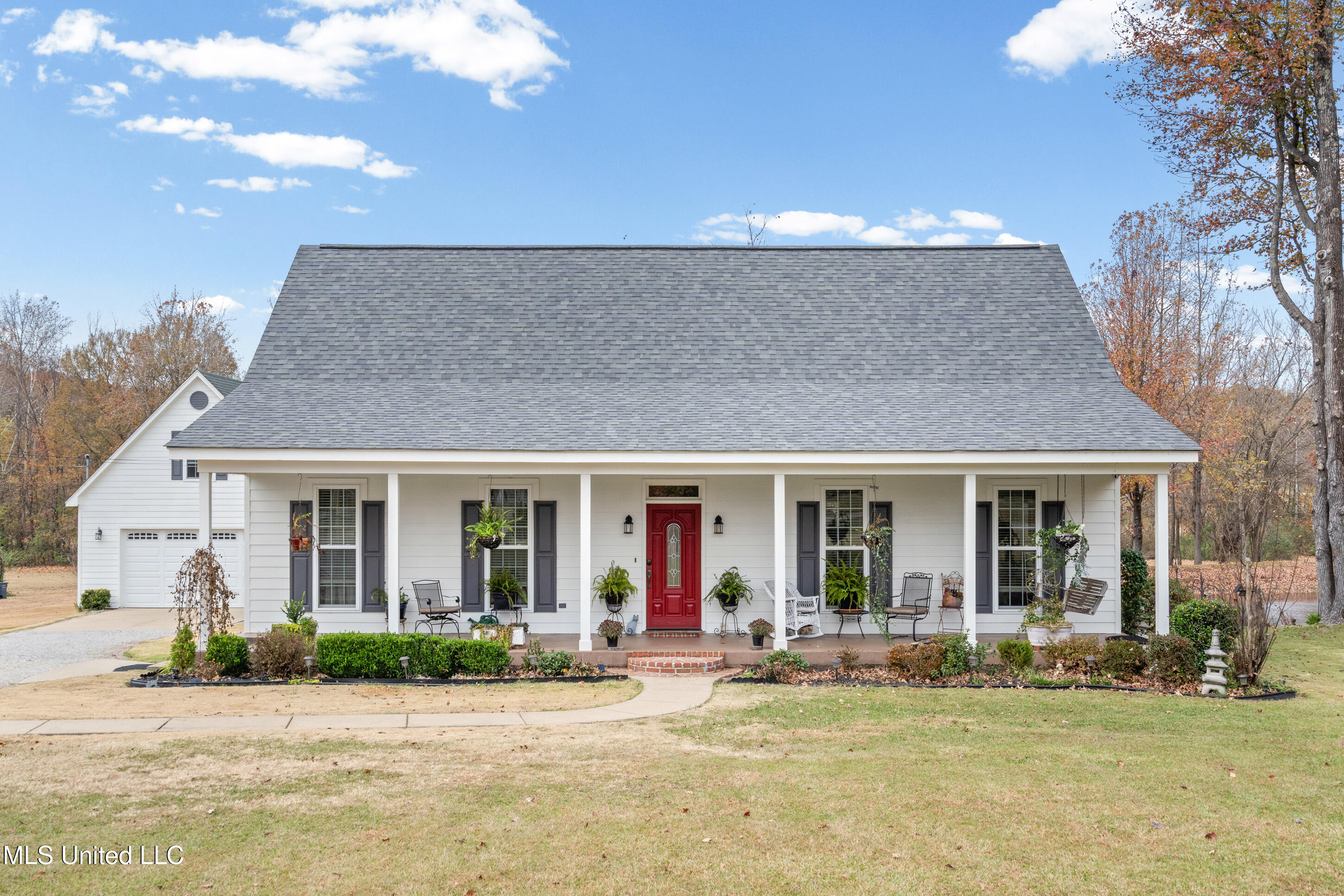 3165 Grand Oaks Drive