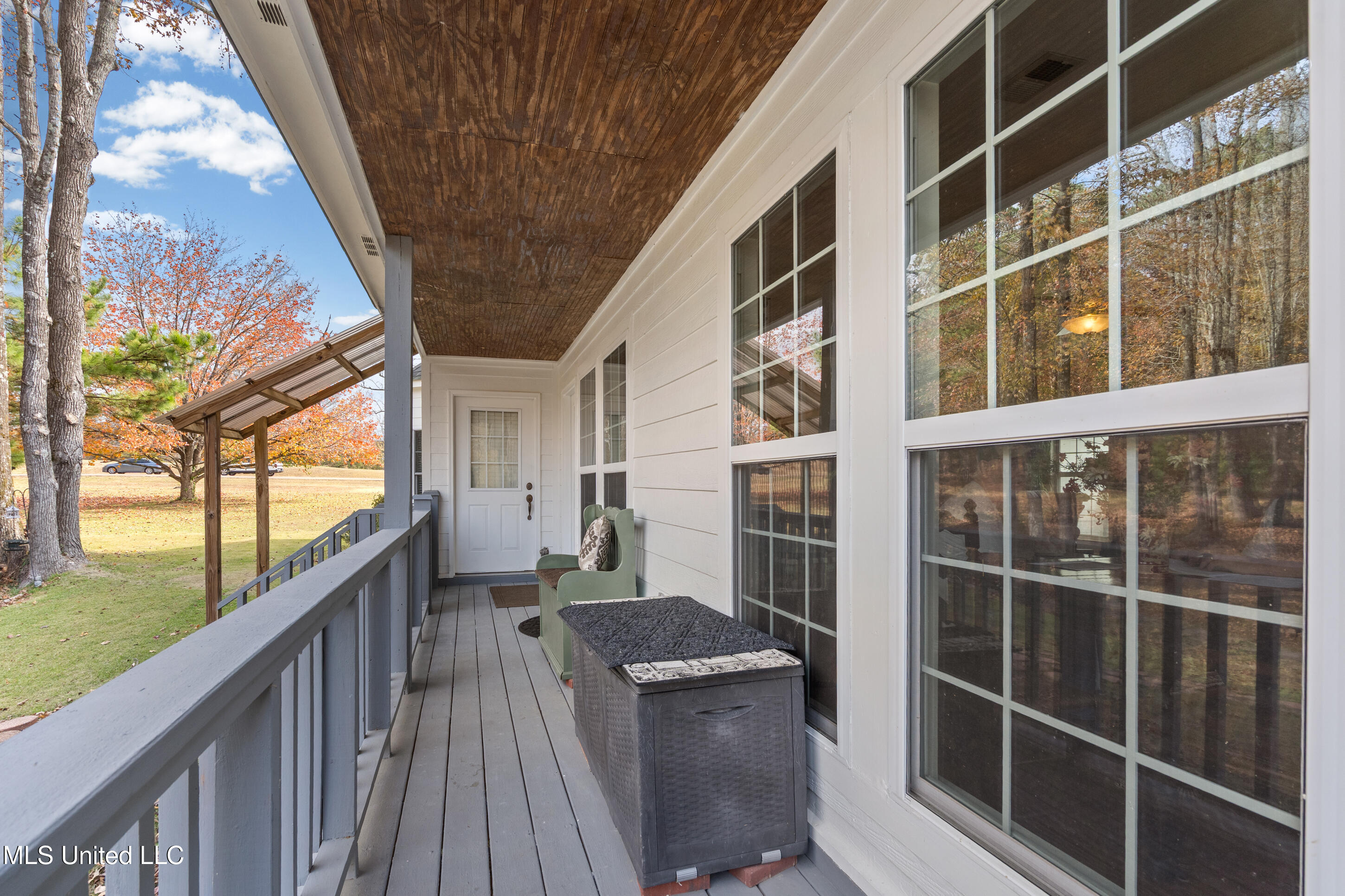 3165 Grand Oaks Drive