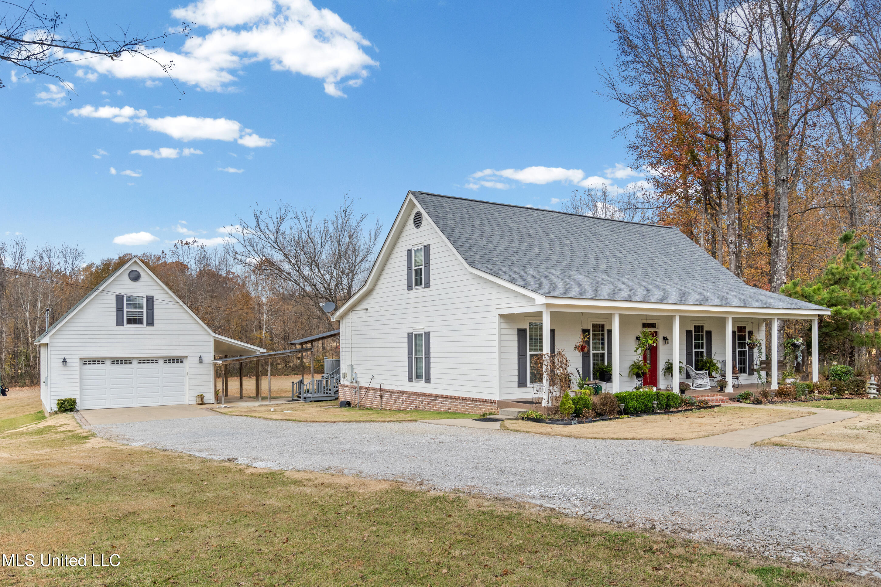 3165 Grand Oaks Drive