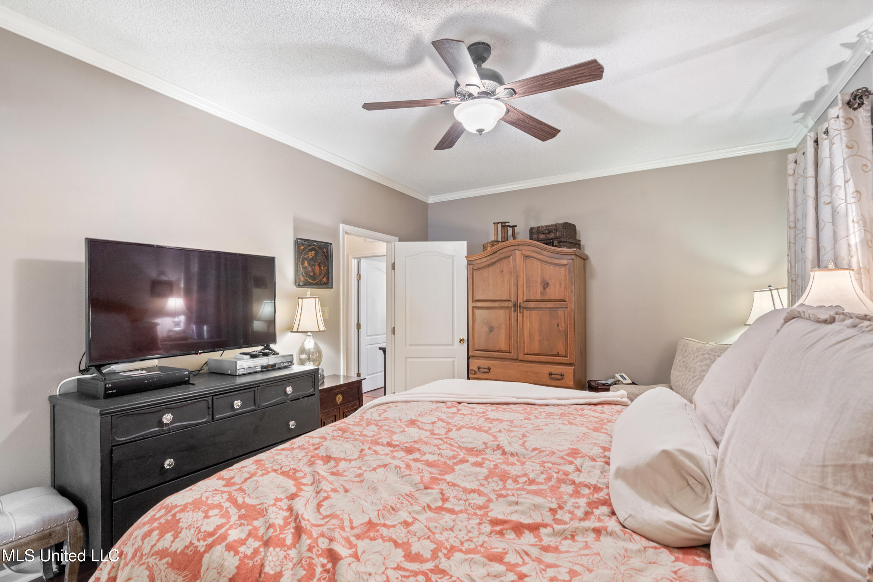 3165 Grand Oaks Drive