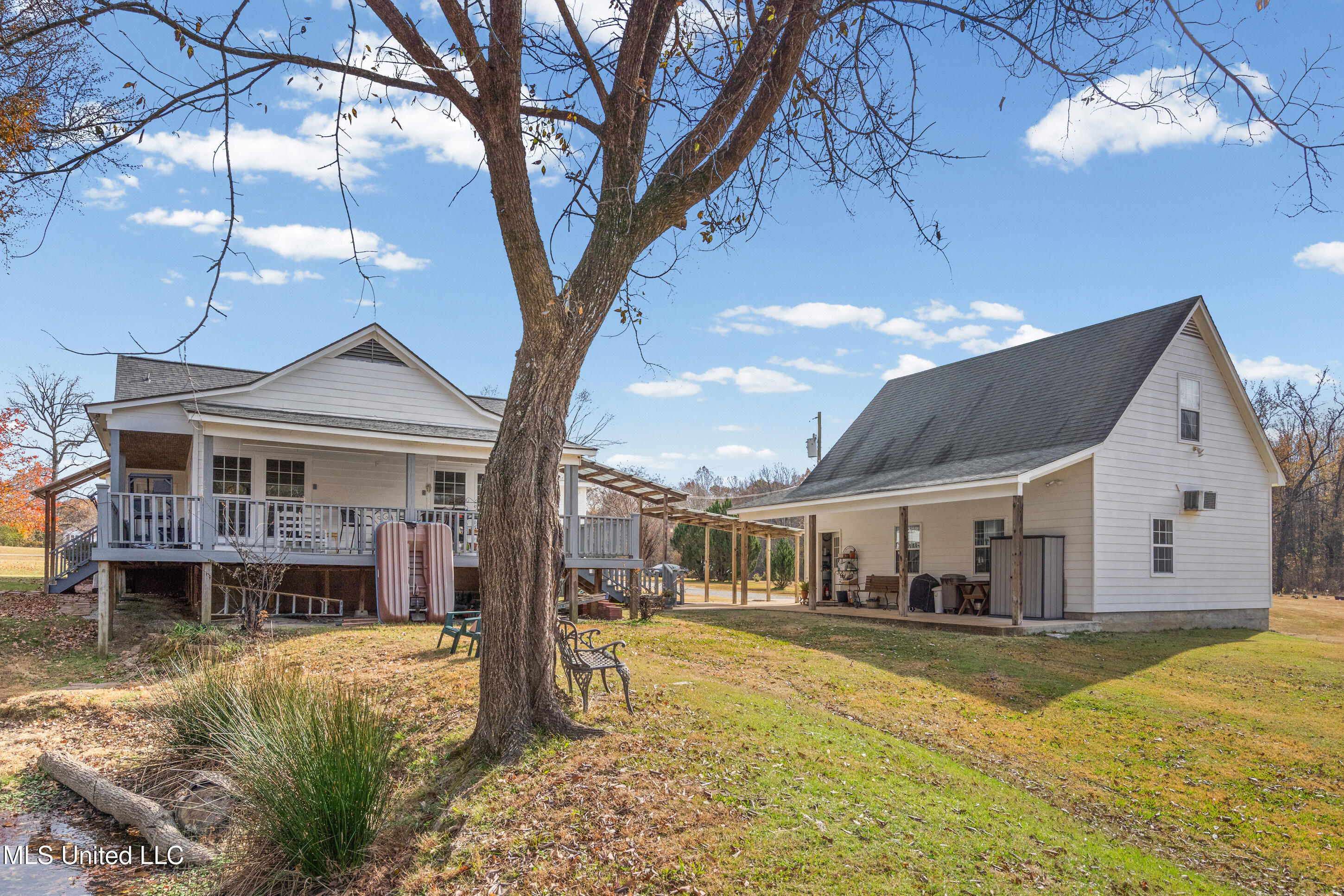 3165 Grand Oaks Drive
