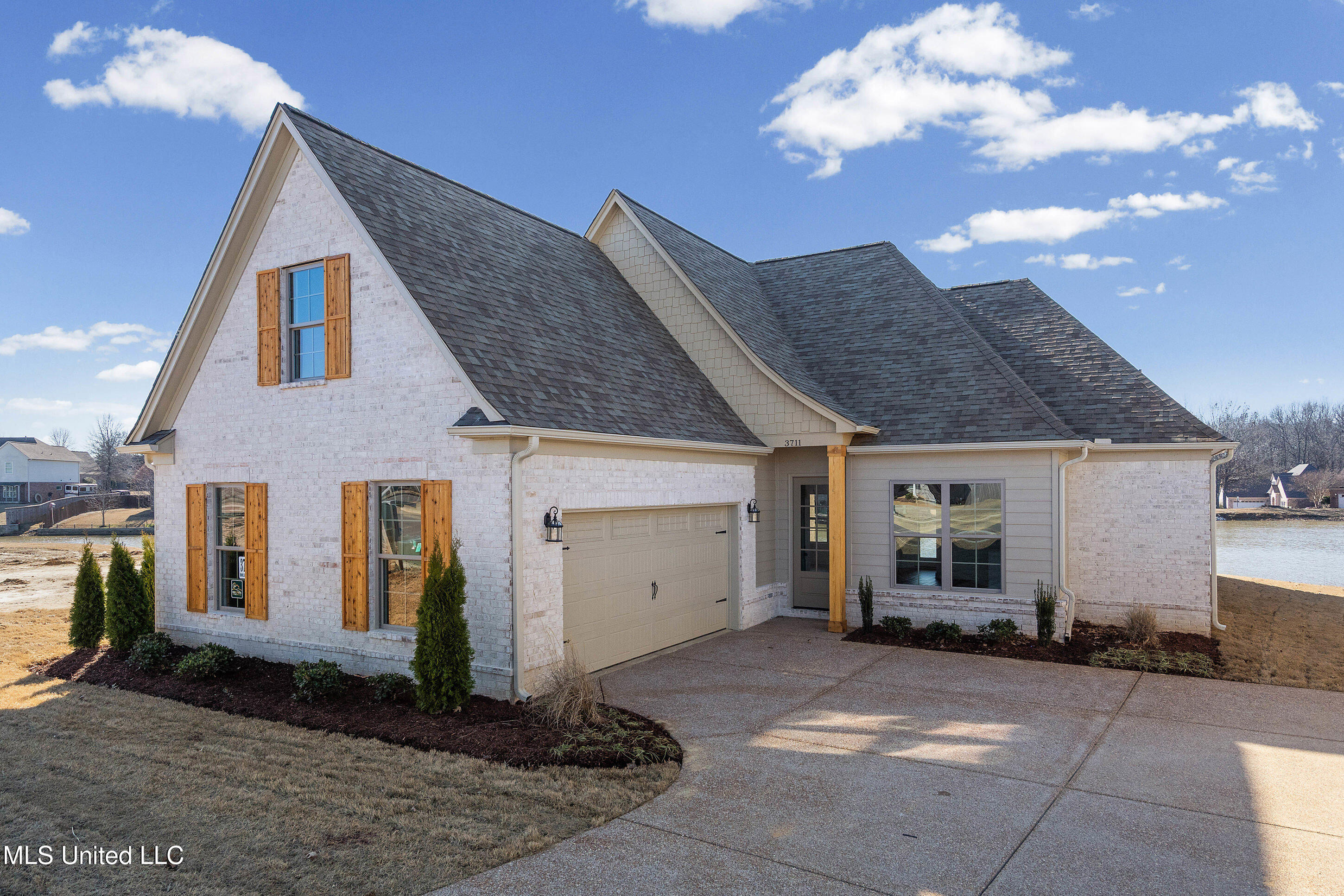 3711 Roland Drive