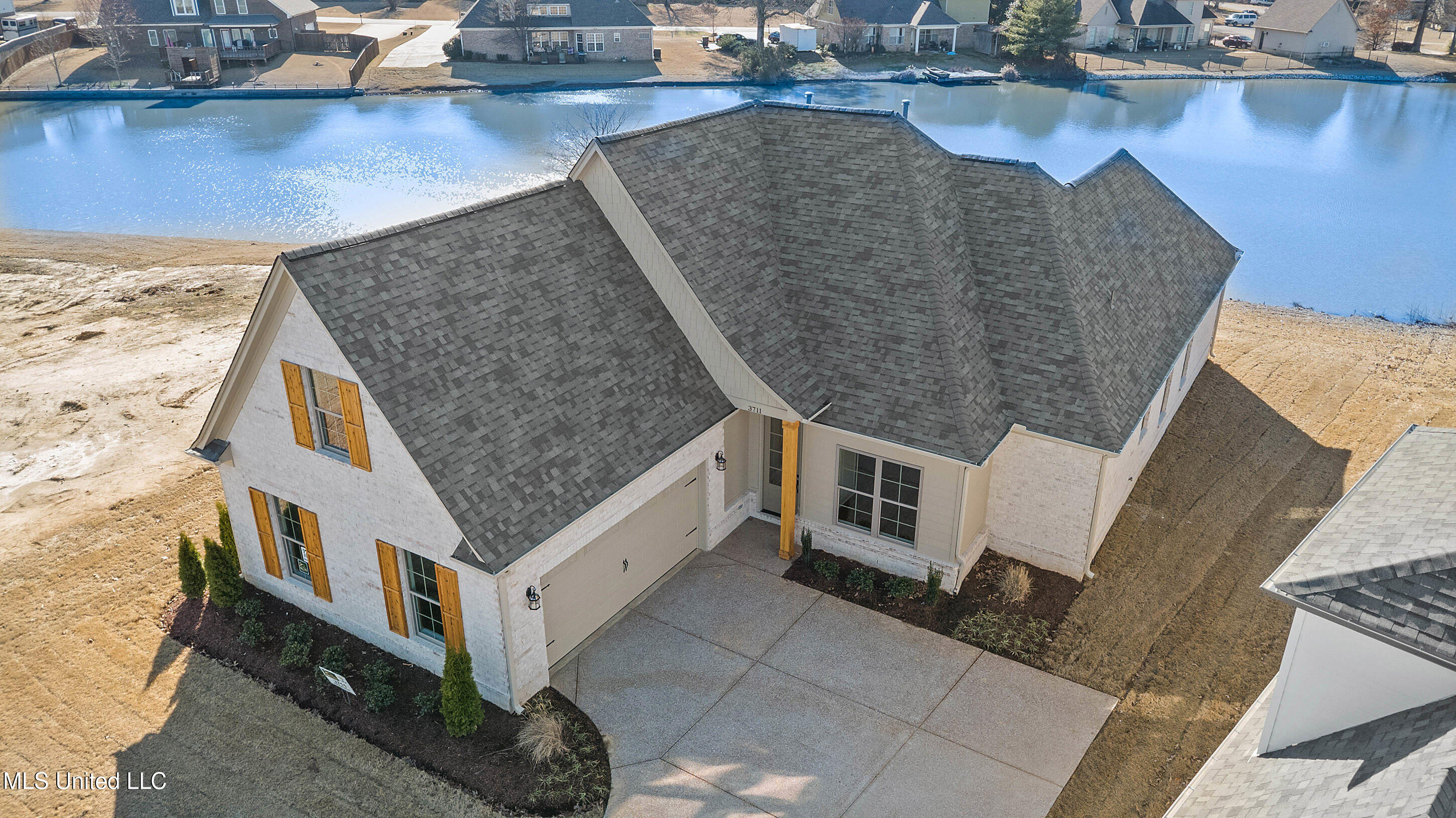 3711 Roland Drive