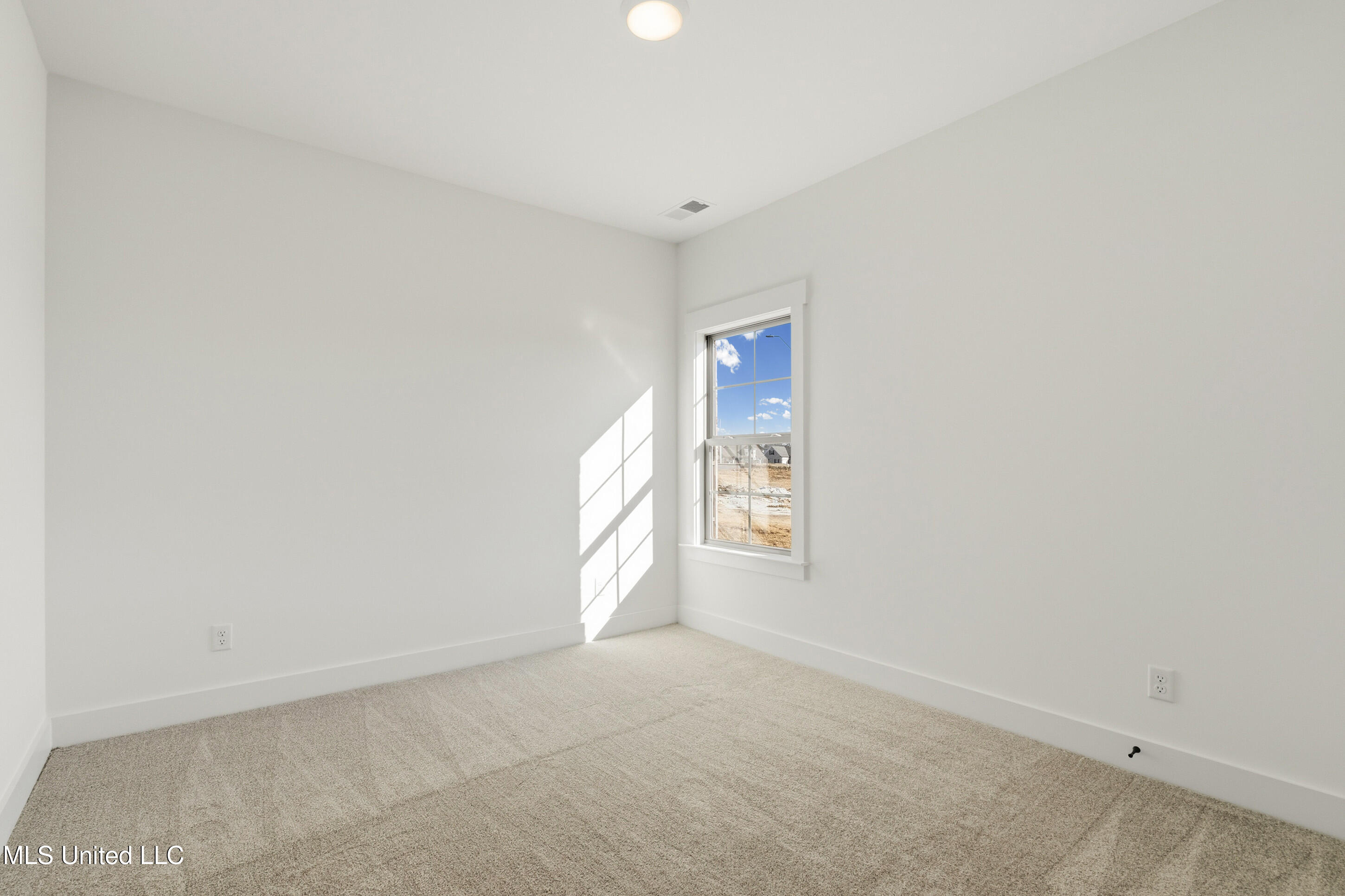 3711 Roland Drive
