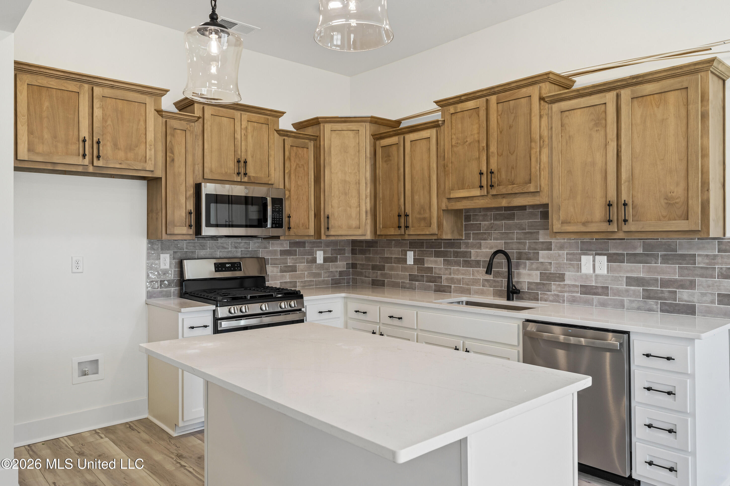 2952 Eden Lane