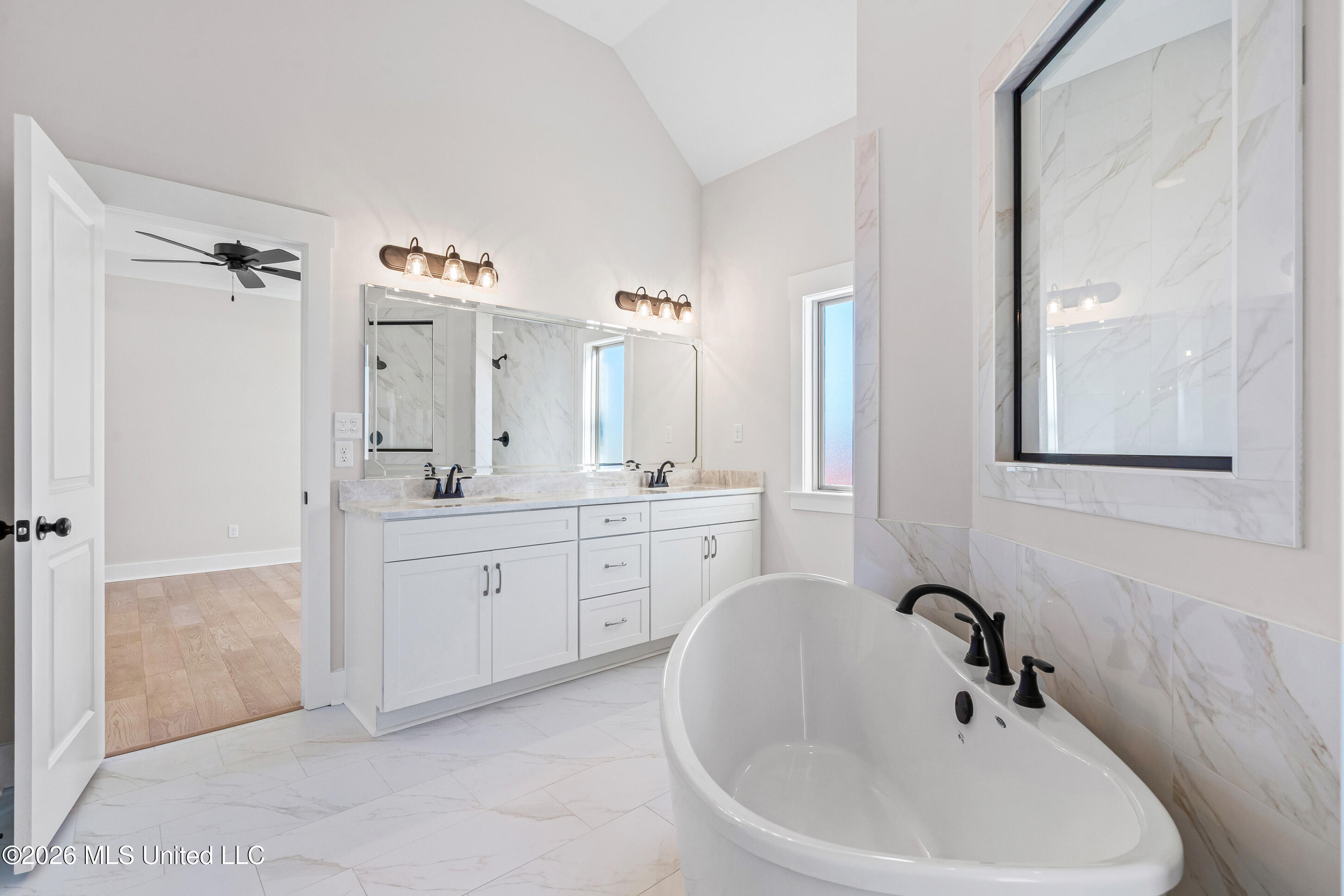 2945 Molly Cove